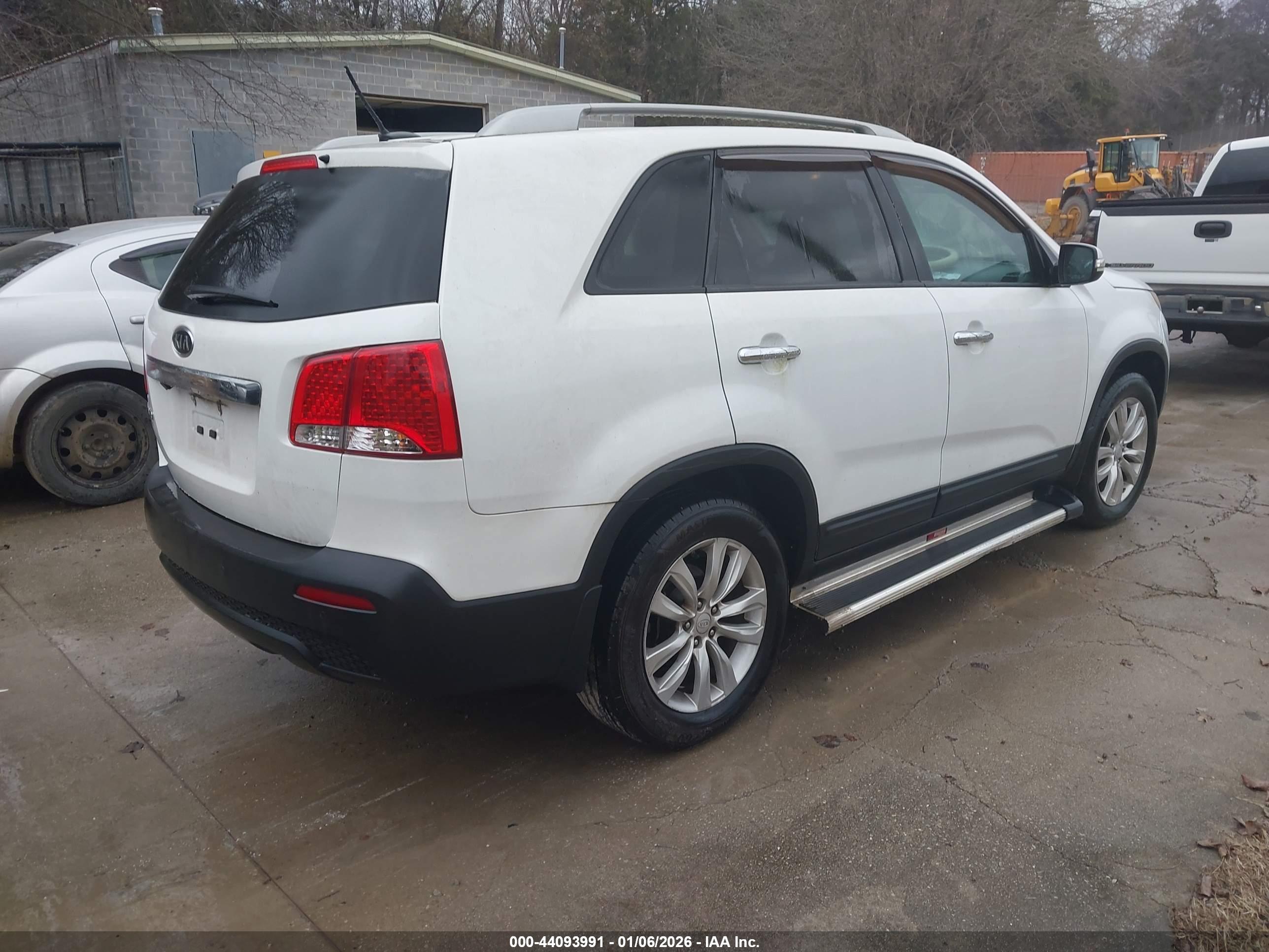 KIA SORENTO image 4