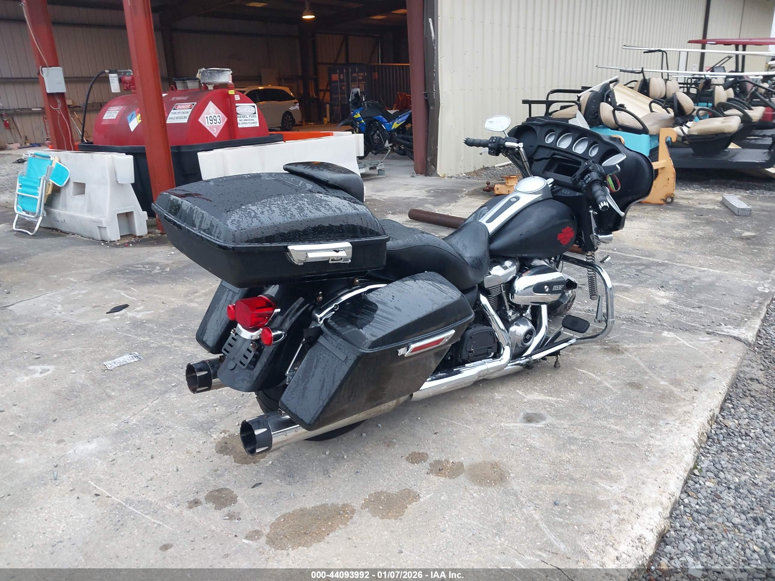 HARLEY-DAVIDSON FLHT image 4