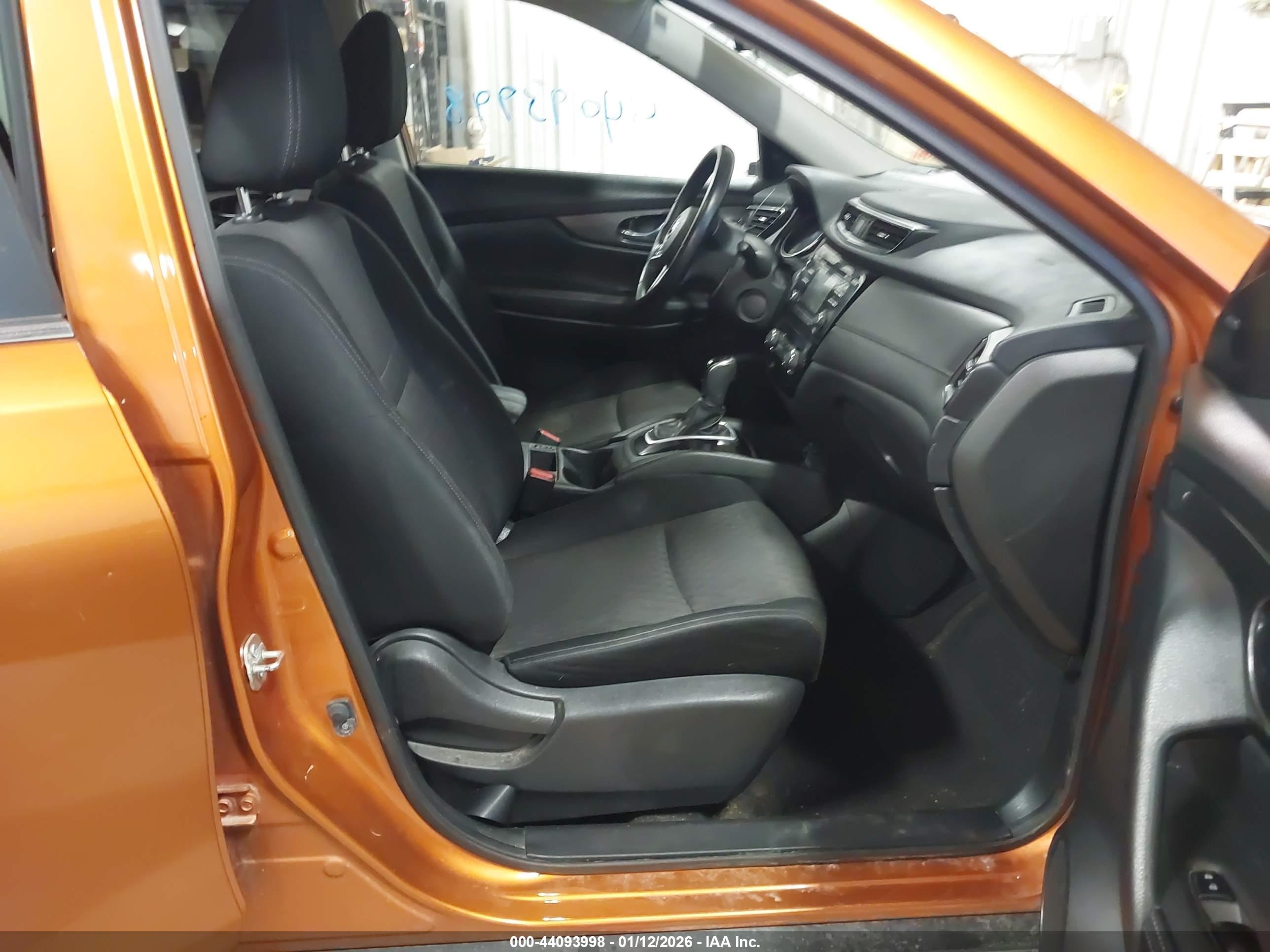 NISSAN ROGUE image 5