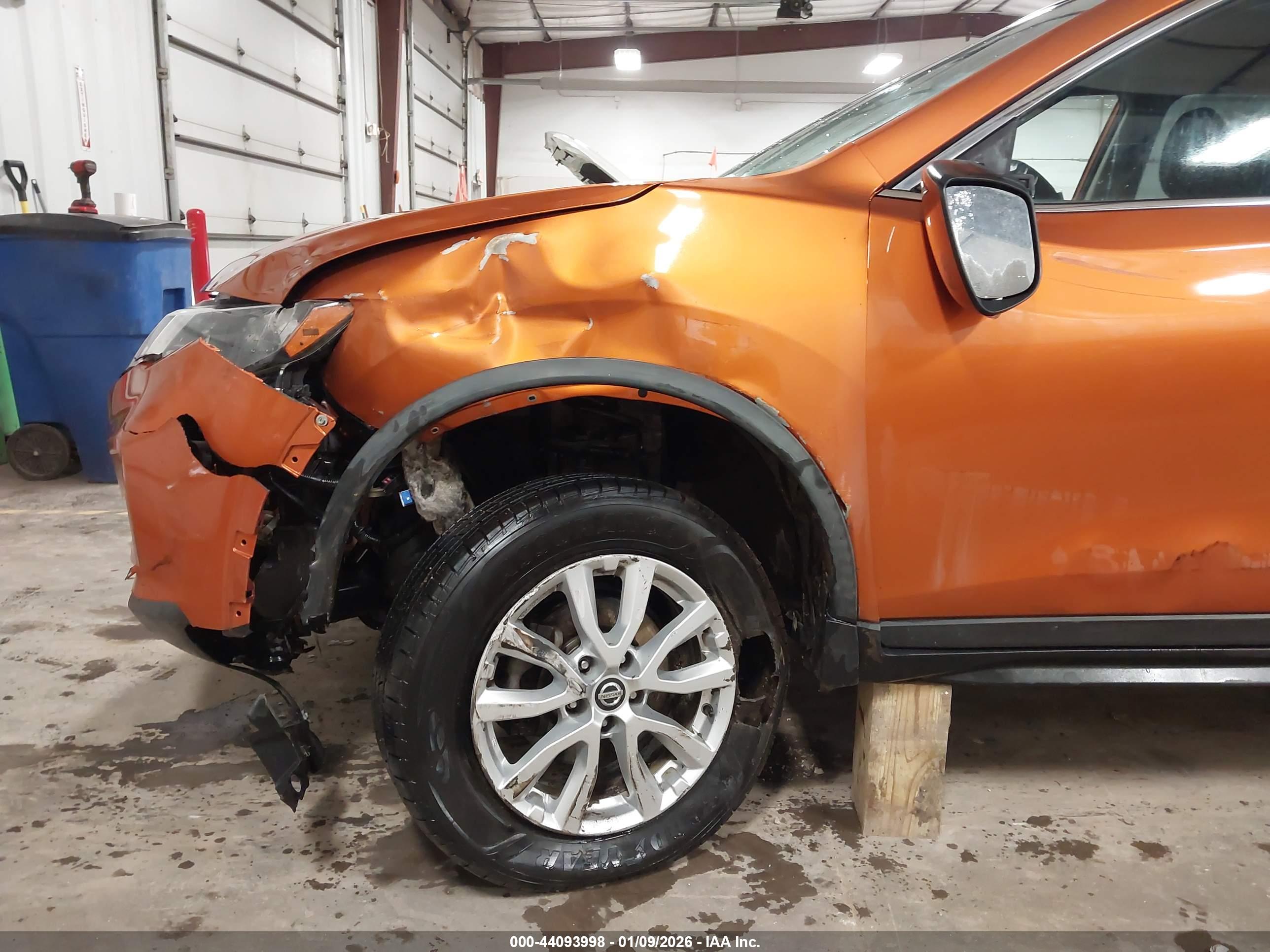 NISSAN ROGUE image 6