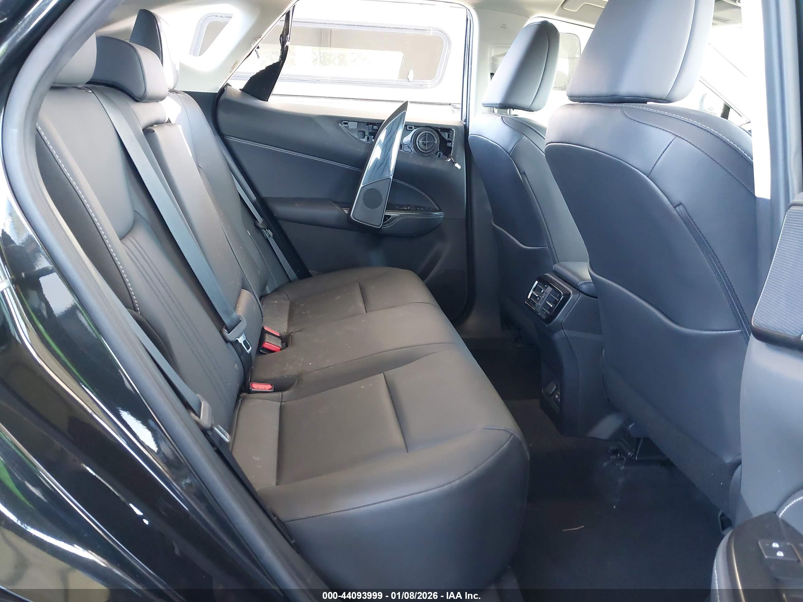LEXUS NX image 8