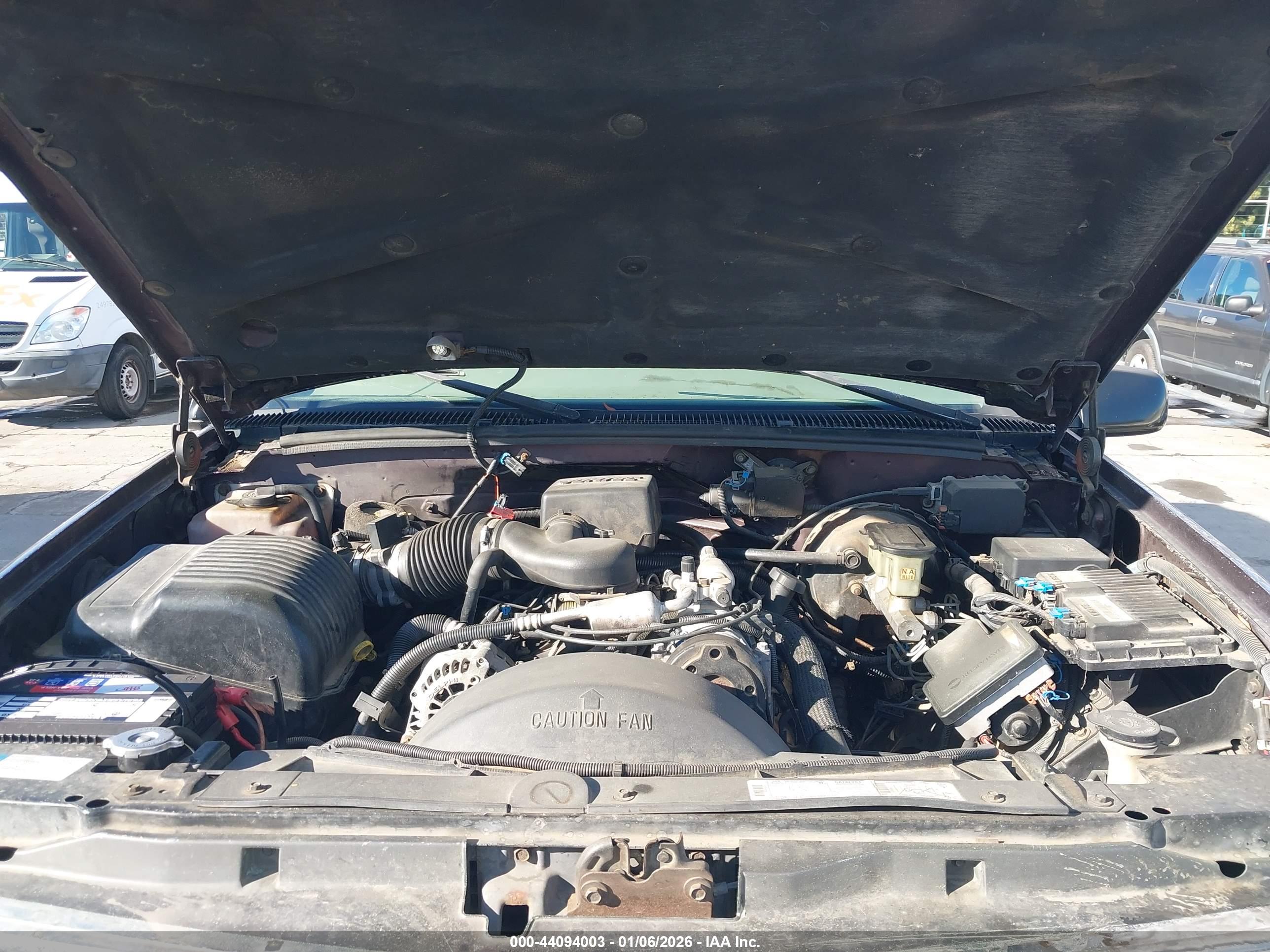 CHEVROLET TAHOE image 10