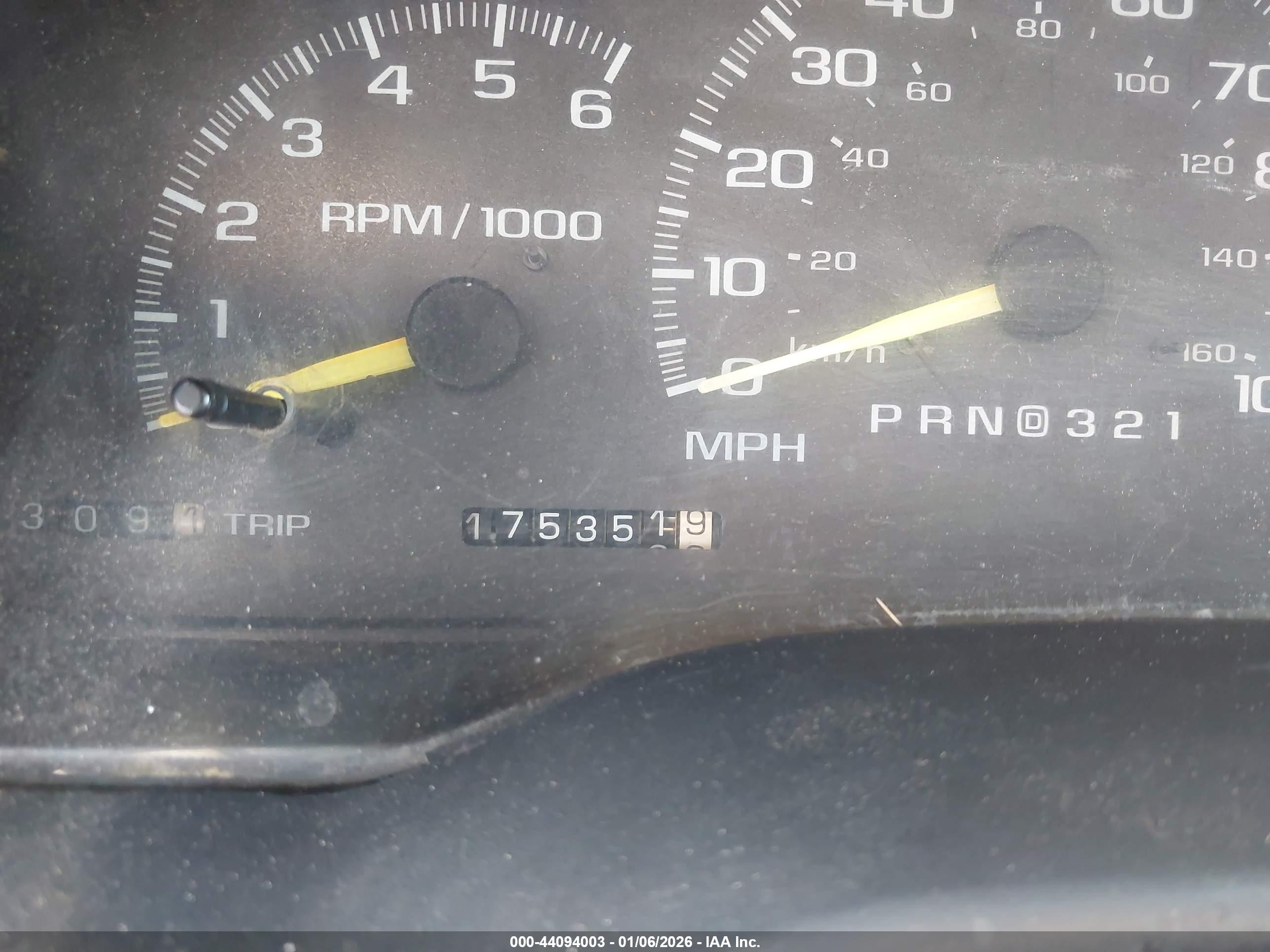 CHEVROLET TAHOE image 7