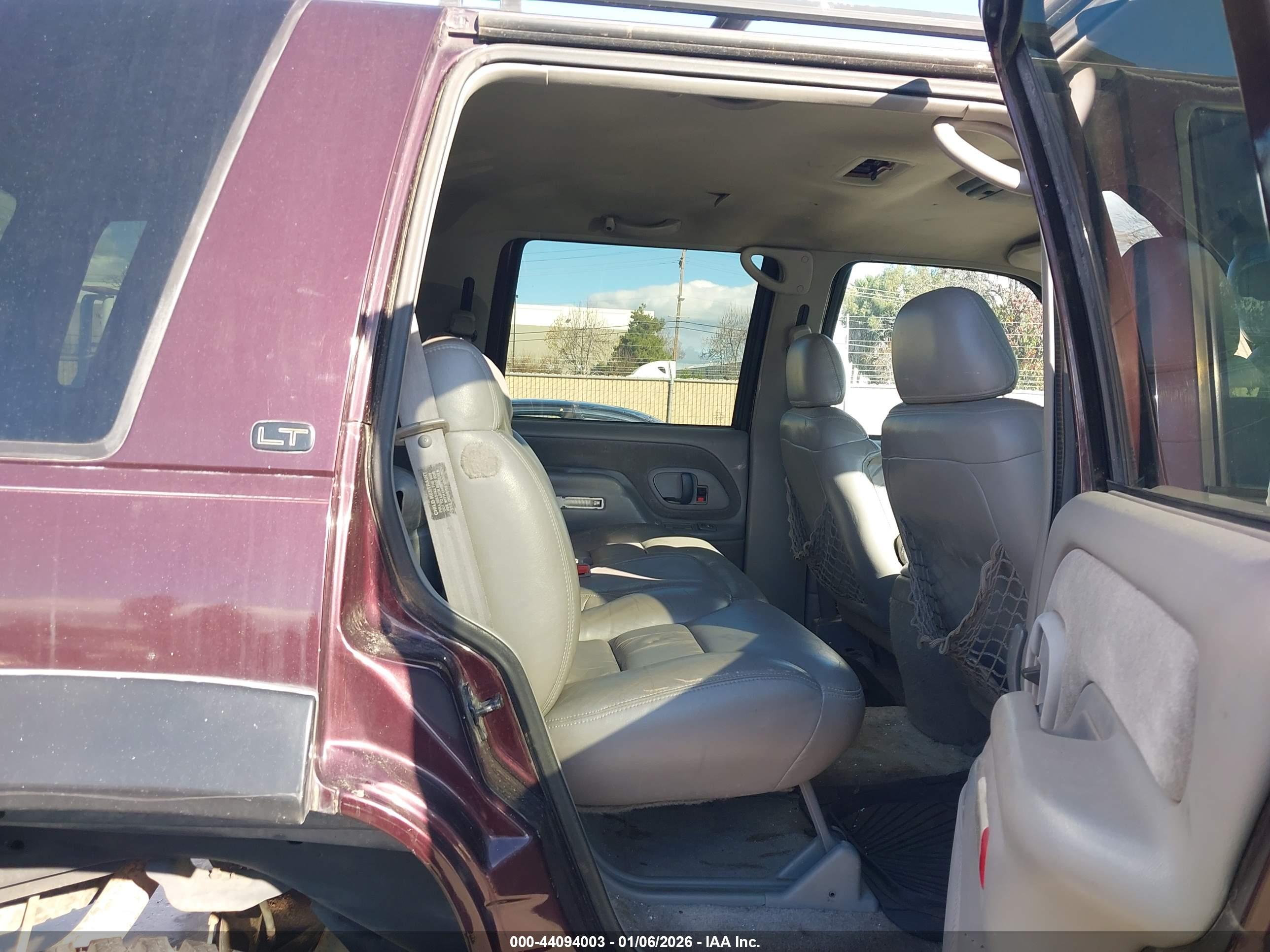 CHEVROLET TAHOE image 8