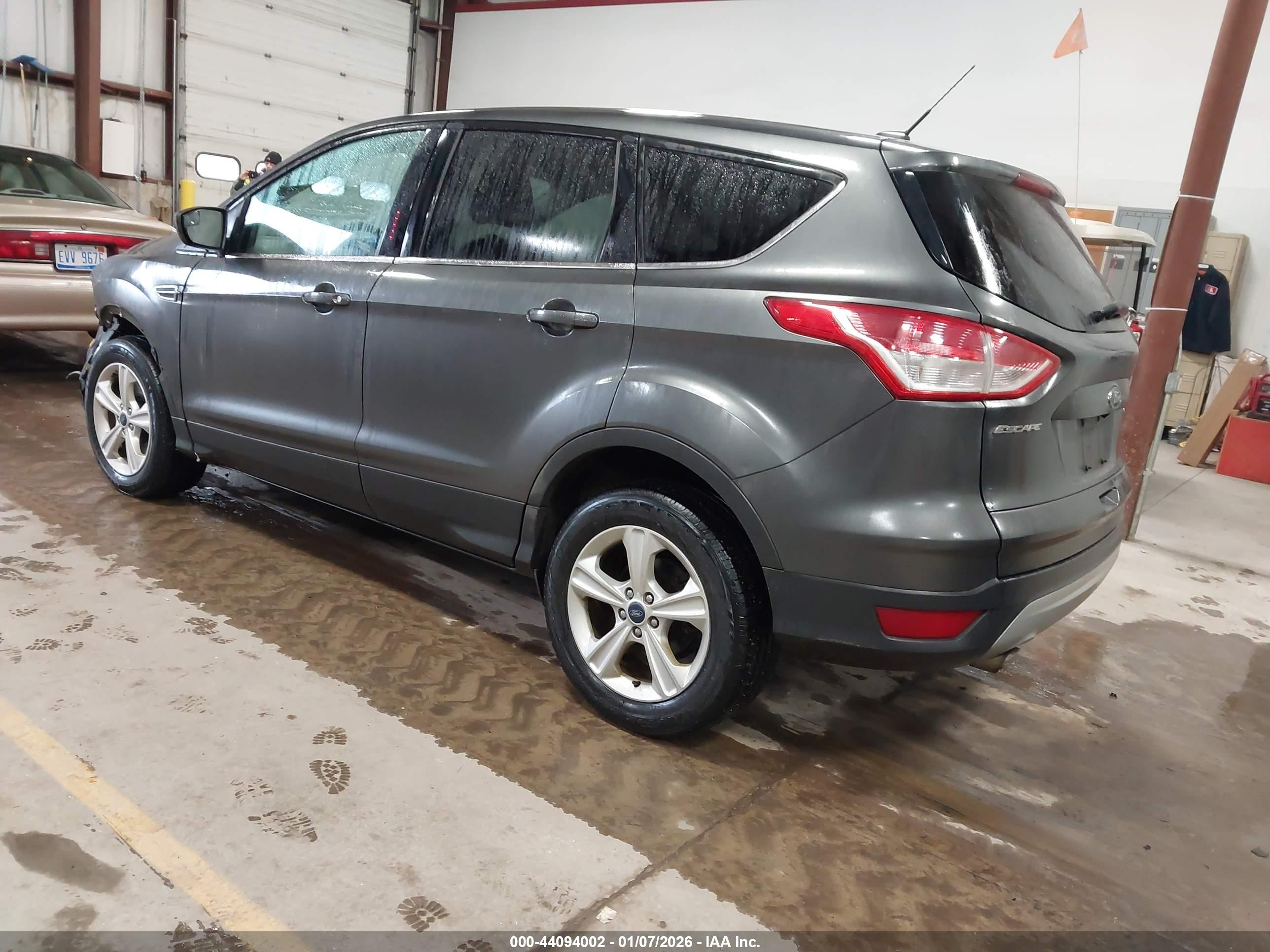 FORD ESCAPE image 3