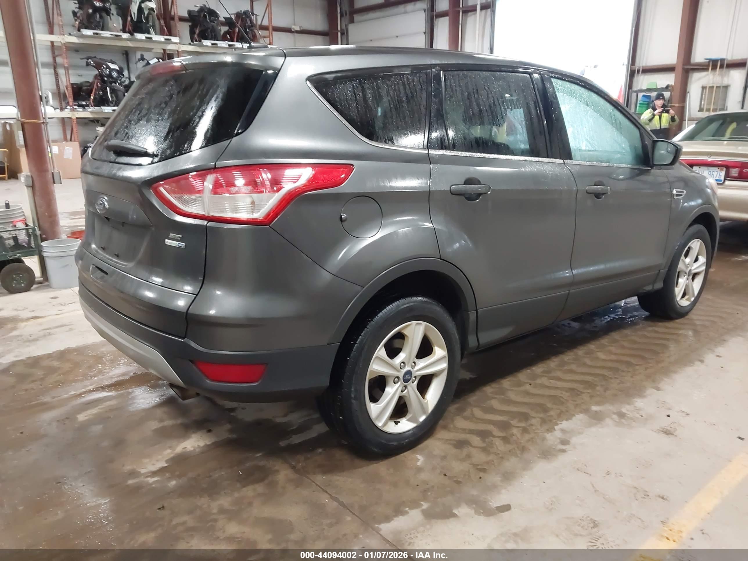 FORD ESCAPE image 4