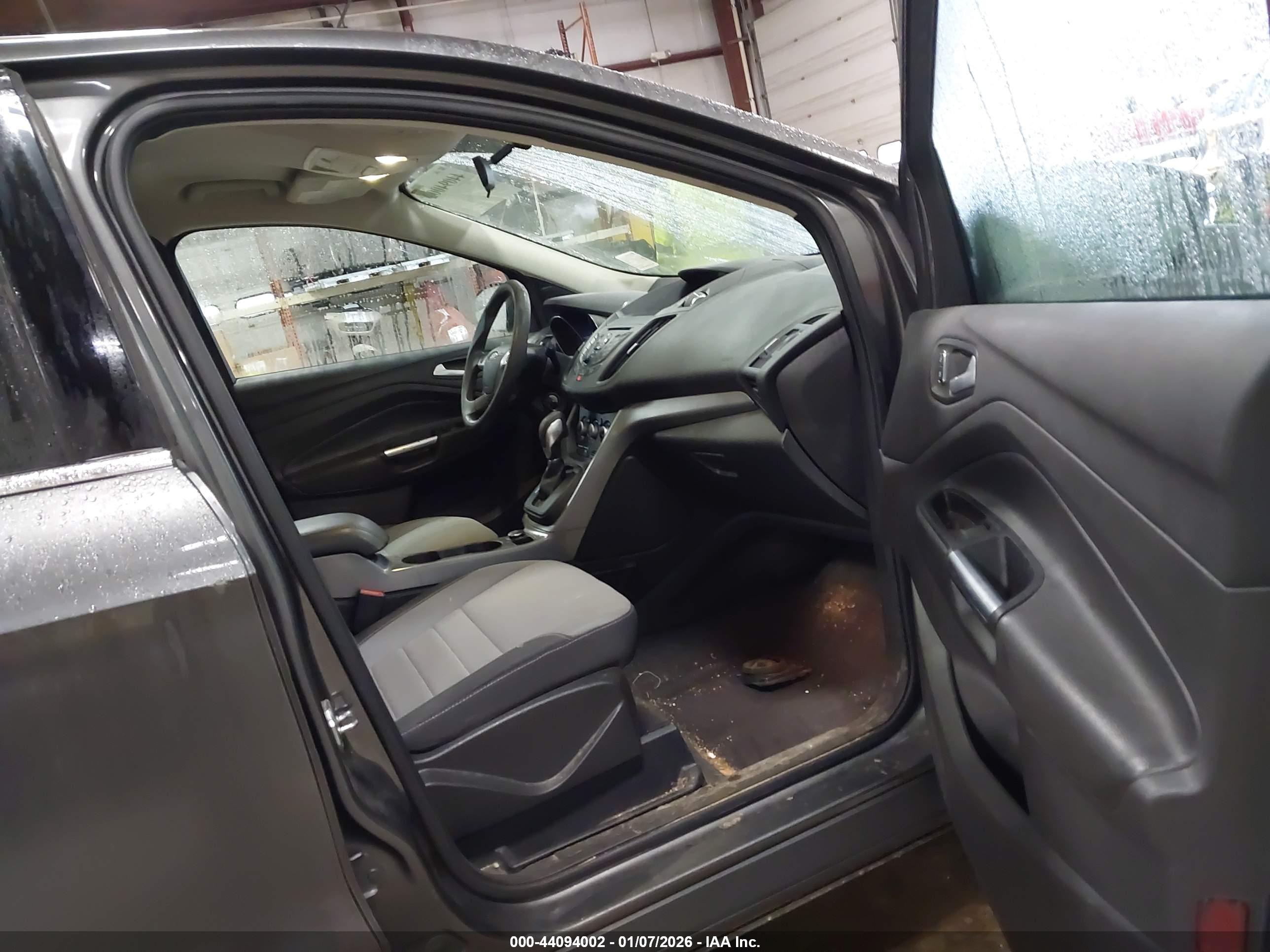 FORD ESCAPE image 5