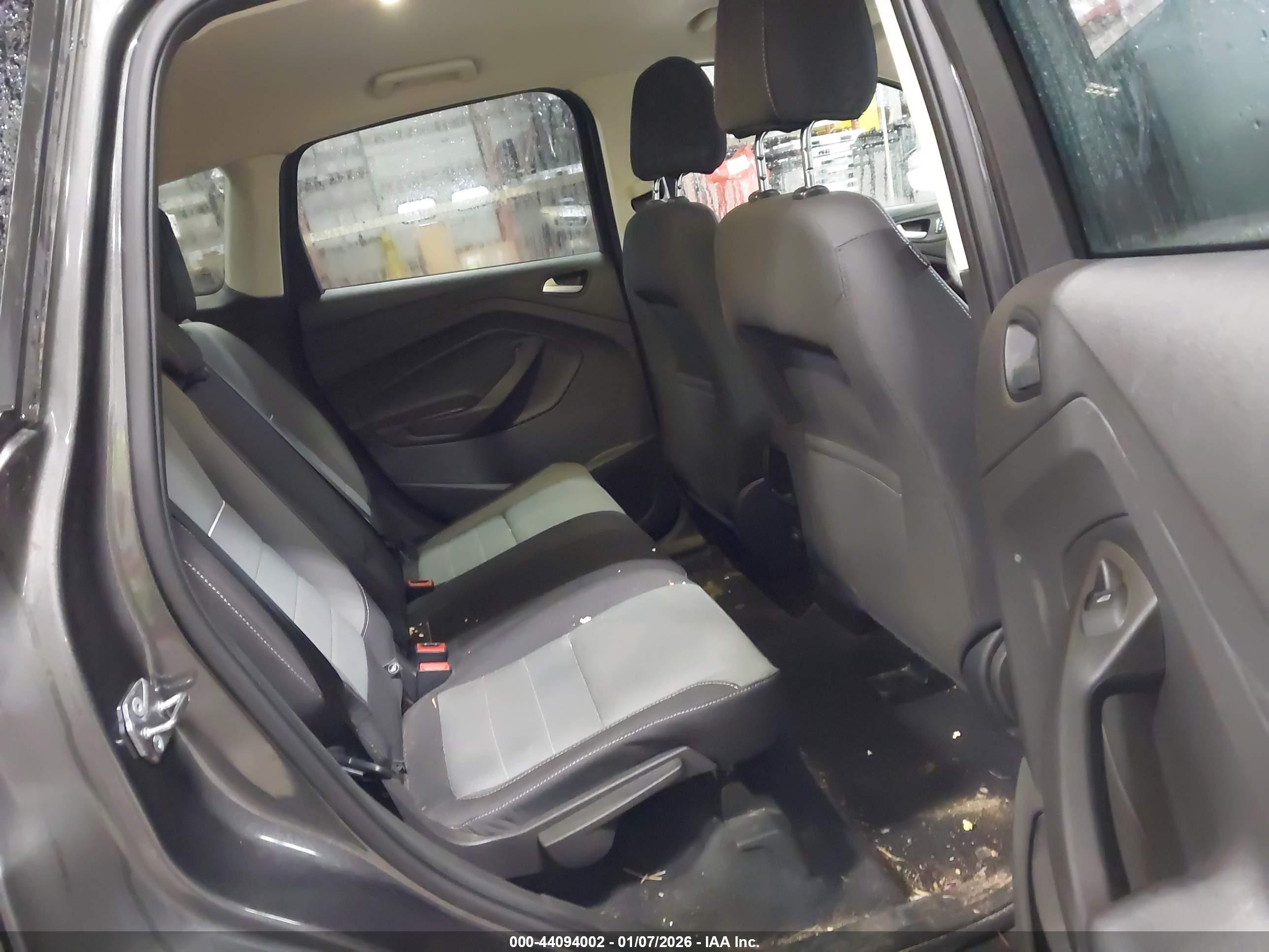 FORD ESCAPE image 8