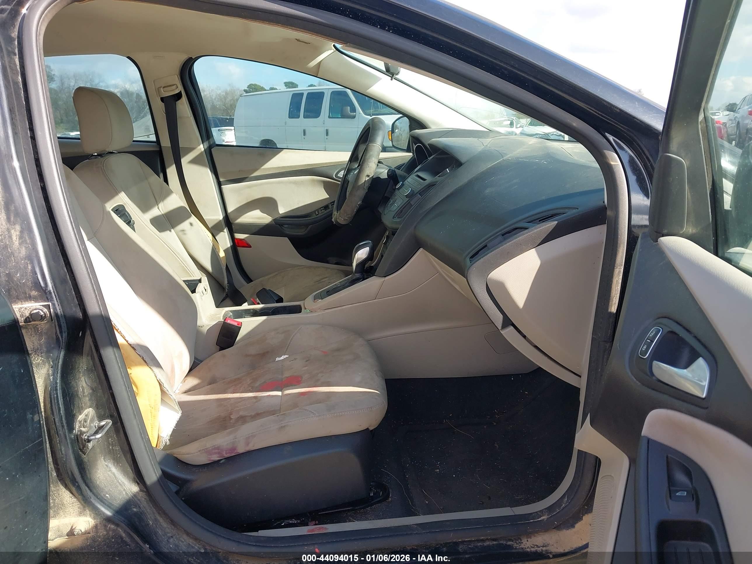 FORD FOCUS image 5