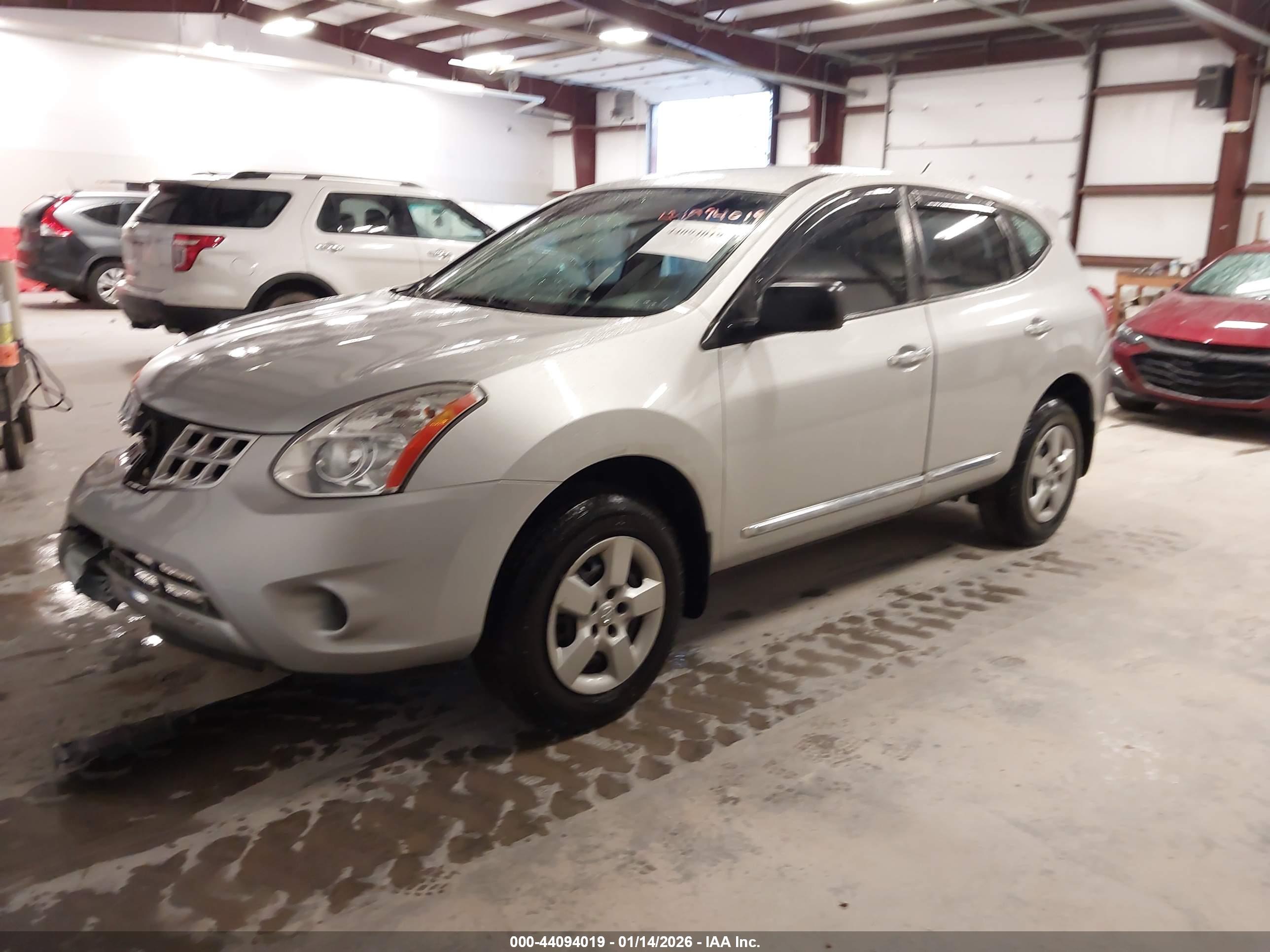 NISSAN ROGUE image 2