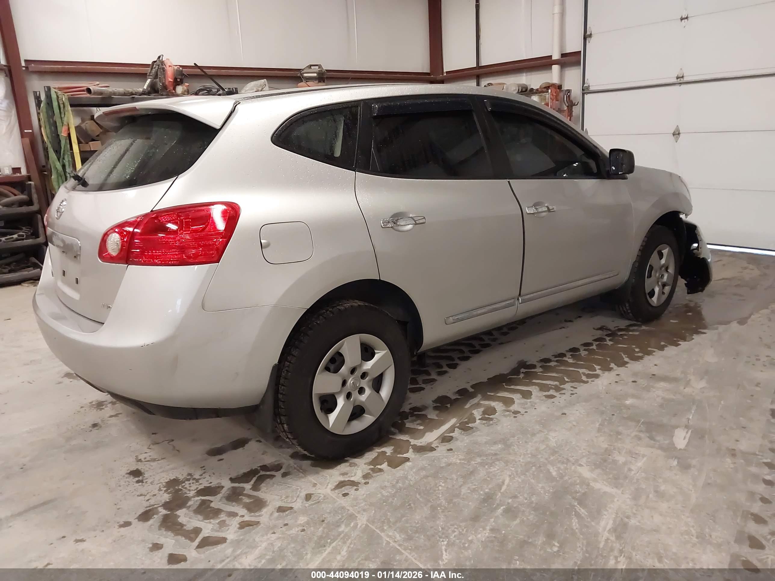 NISSAN ROGUE image 4