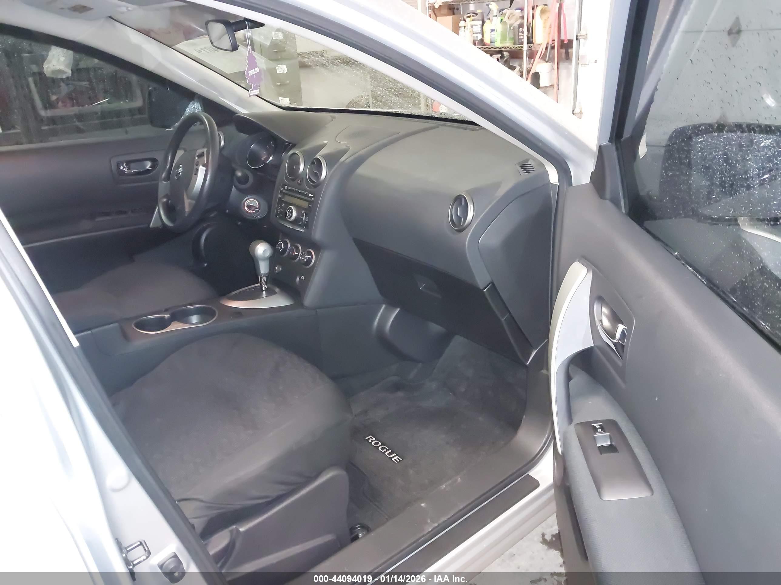 NISSAN ROGUE image 5