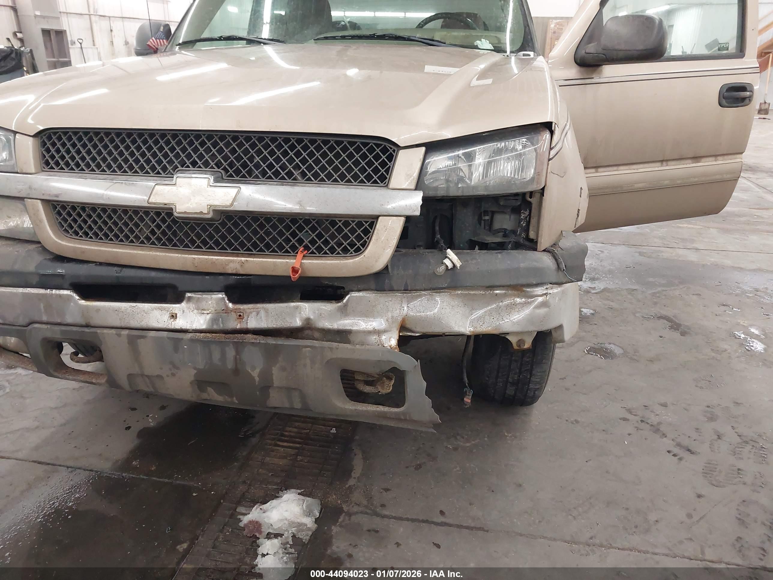 CHEVROLET SILVERADO image 6
