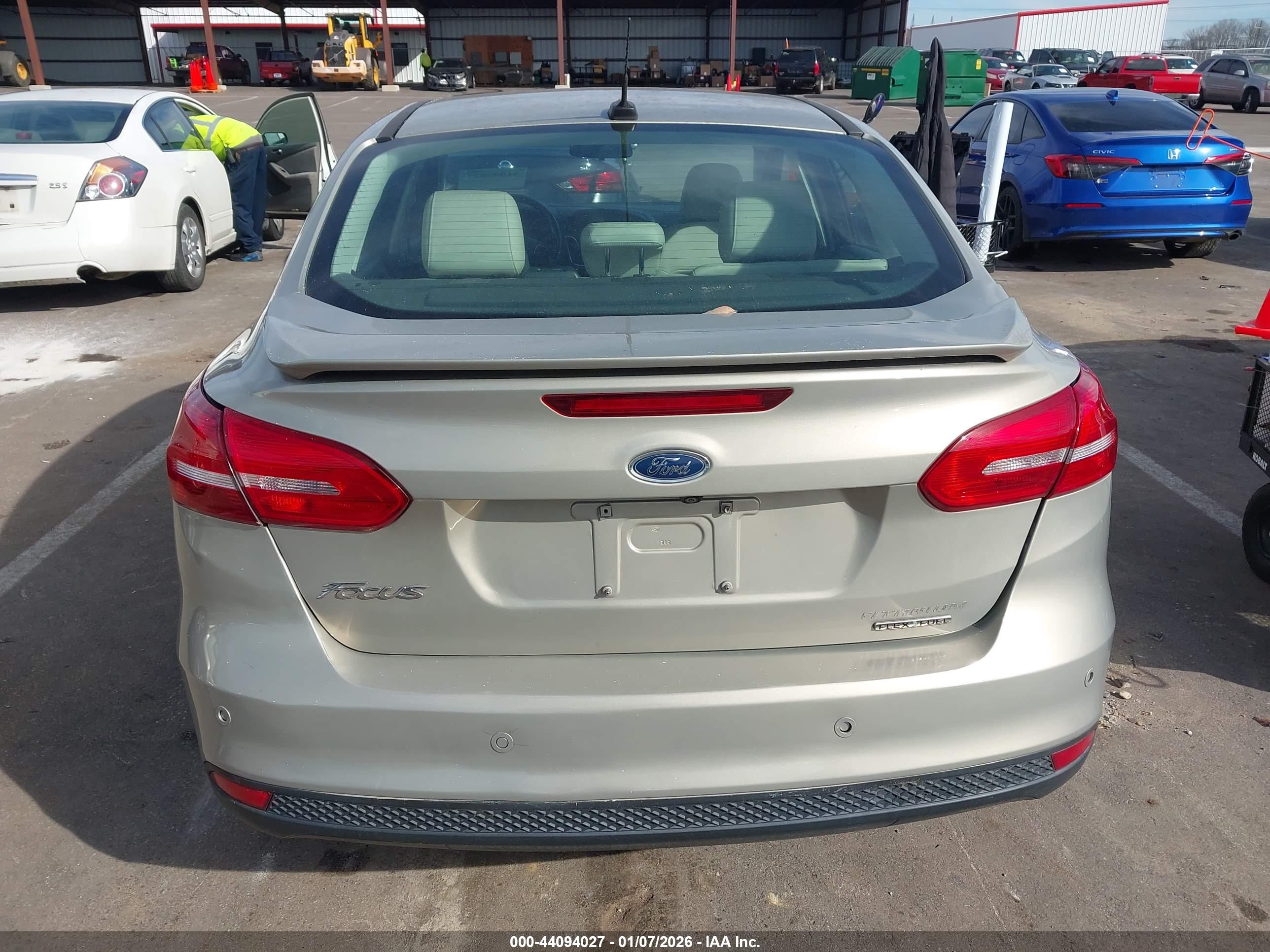 FORD FOCUS image 6