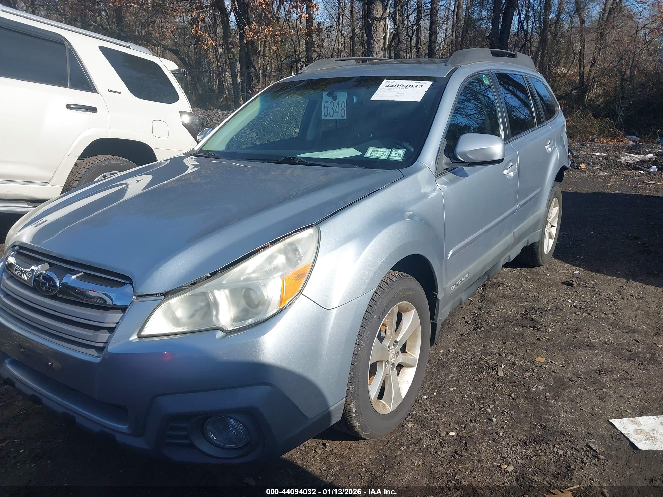 SUBARU OUTBACK image 2