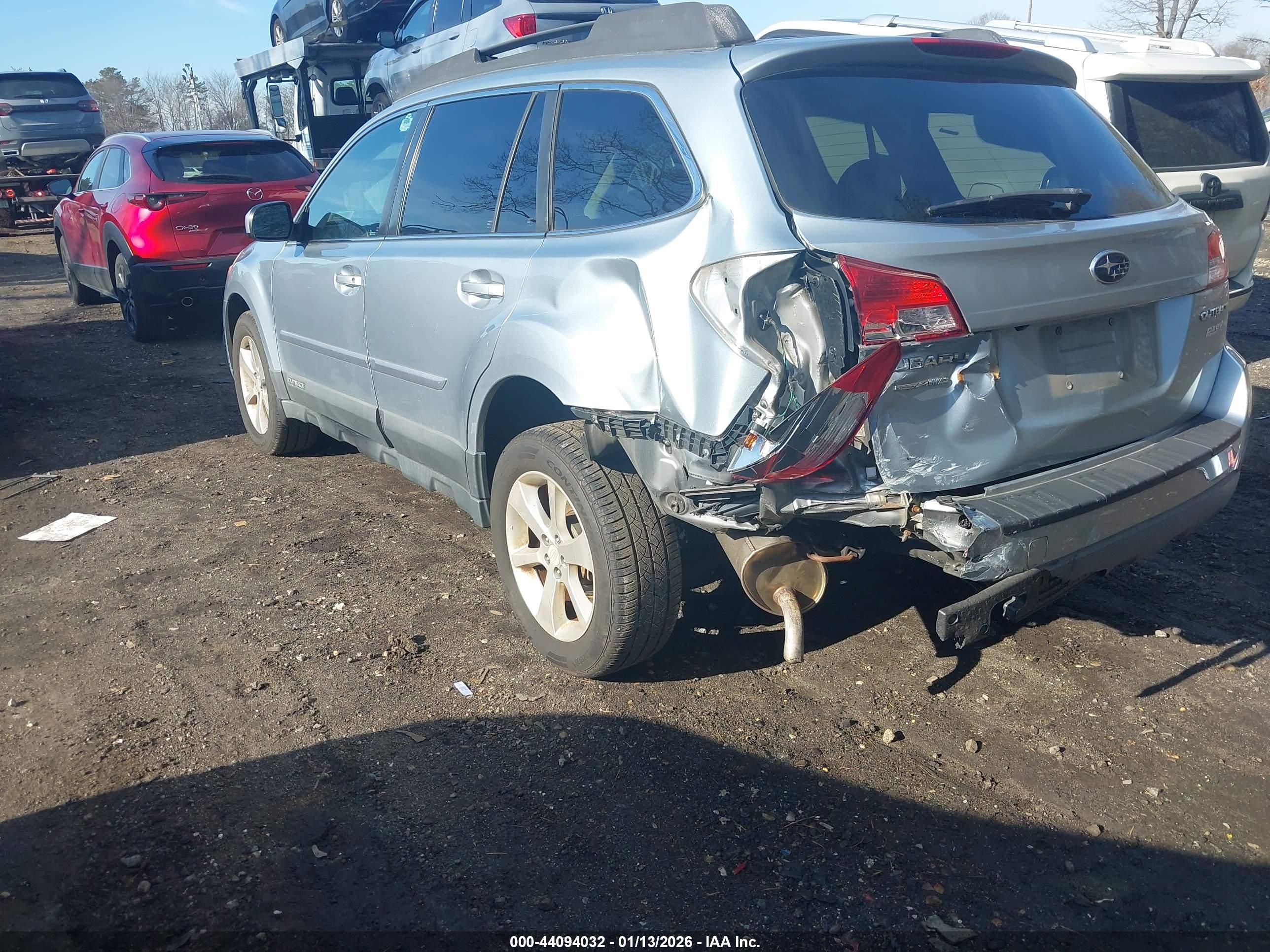 SUBARU OUTBACK image 3