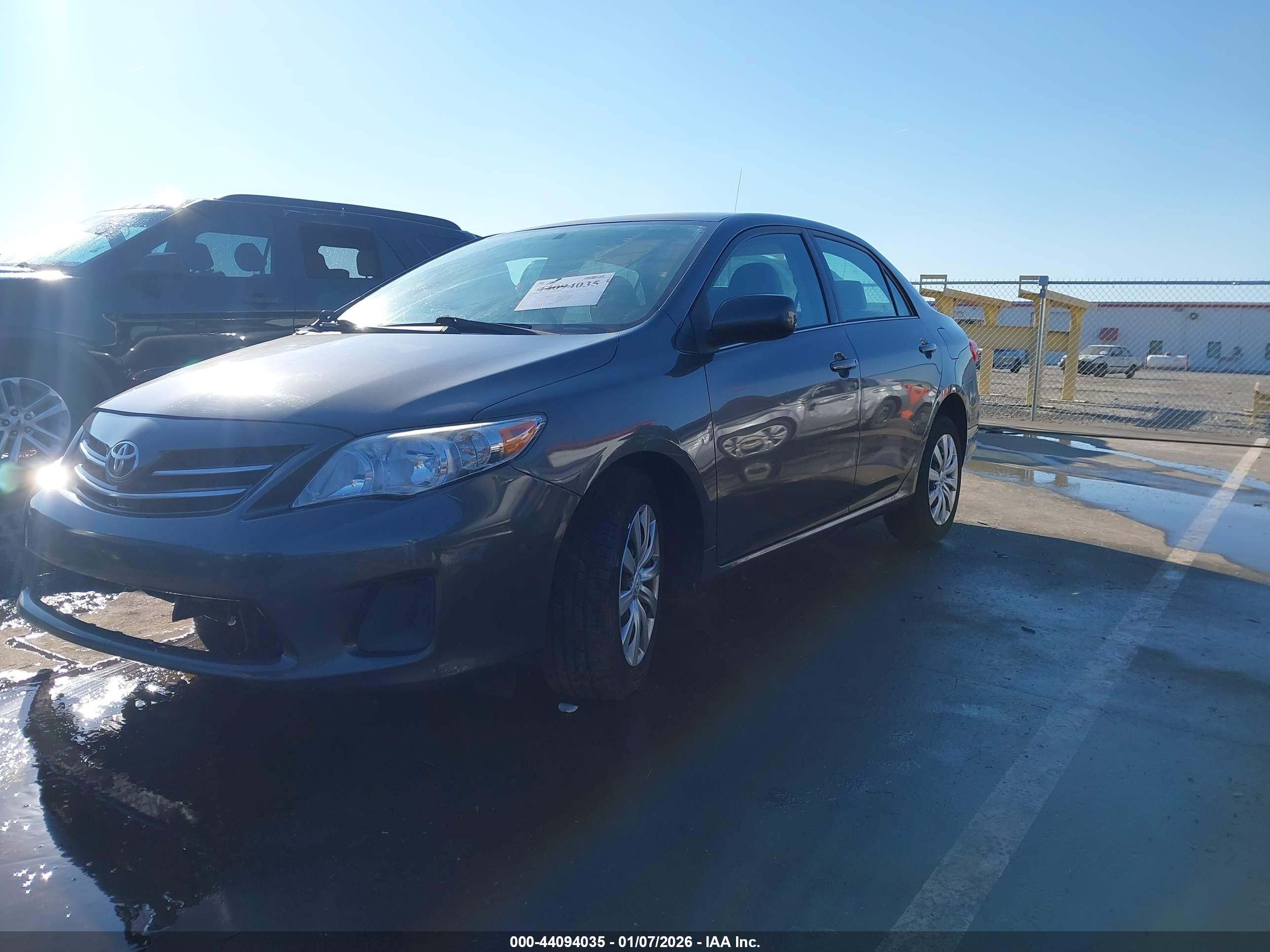 TOYOTA COROLLA image 2