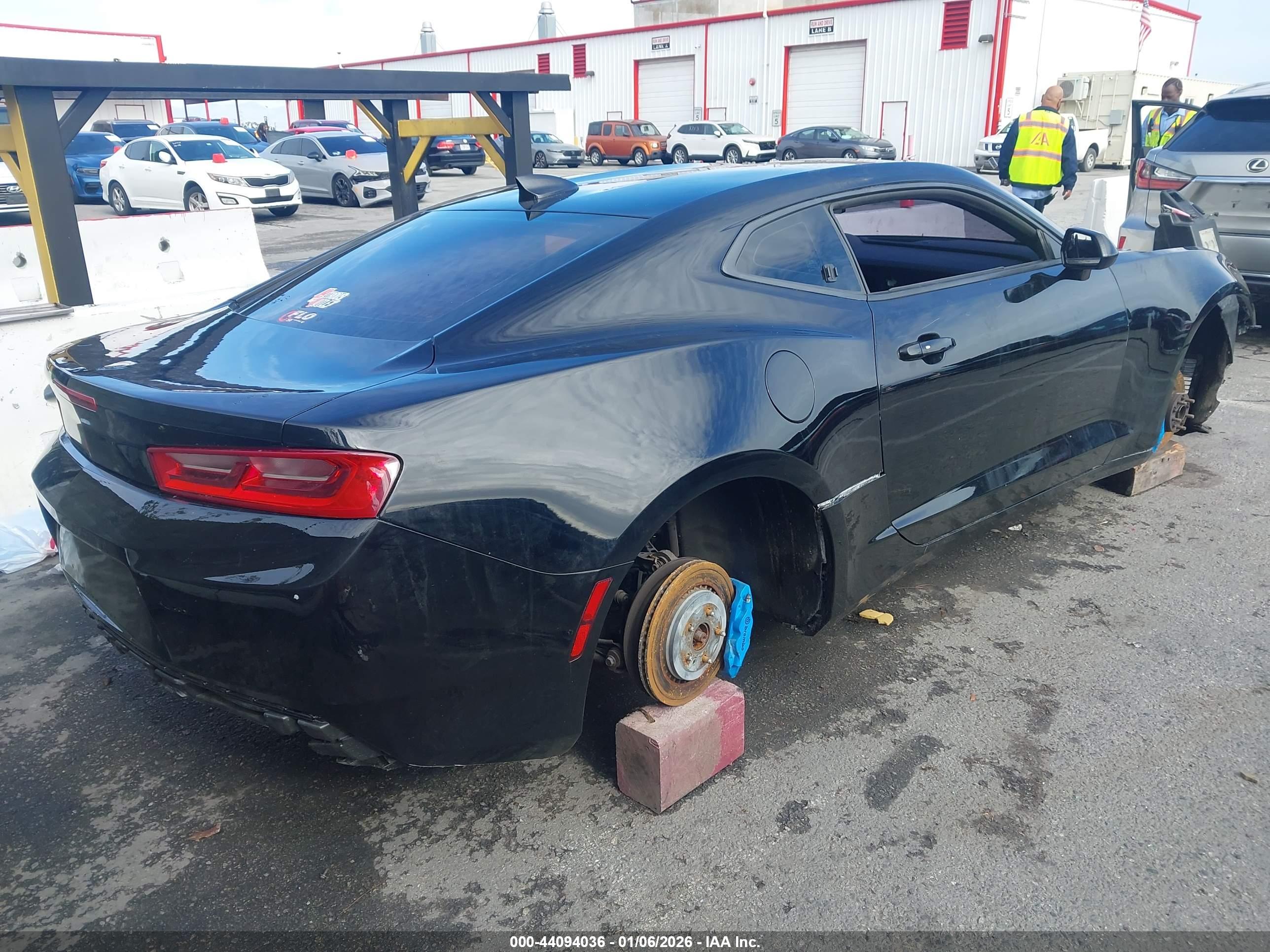 CHEVROLET CAMARO image 4
