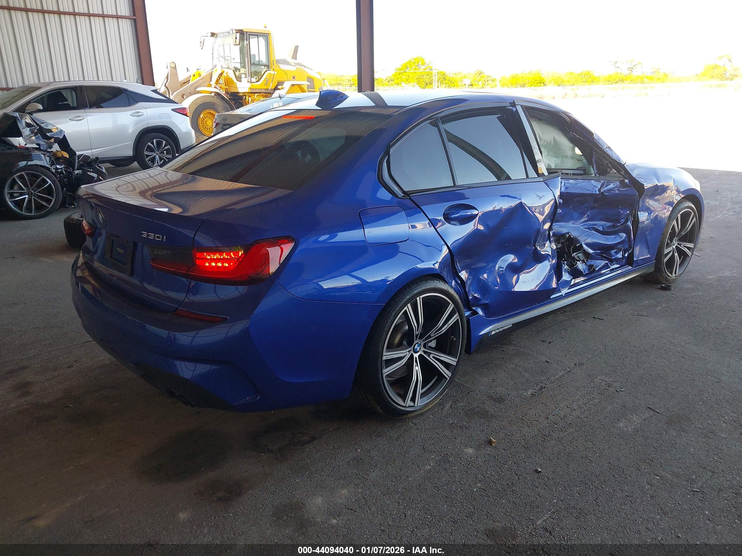 BMW 330I image 4