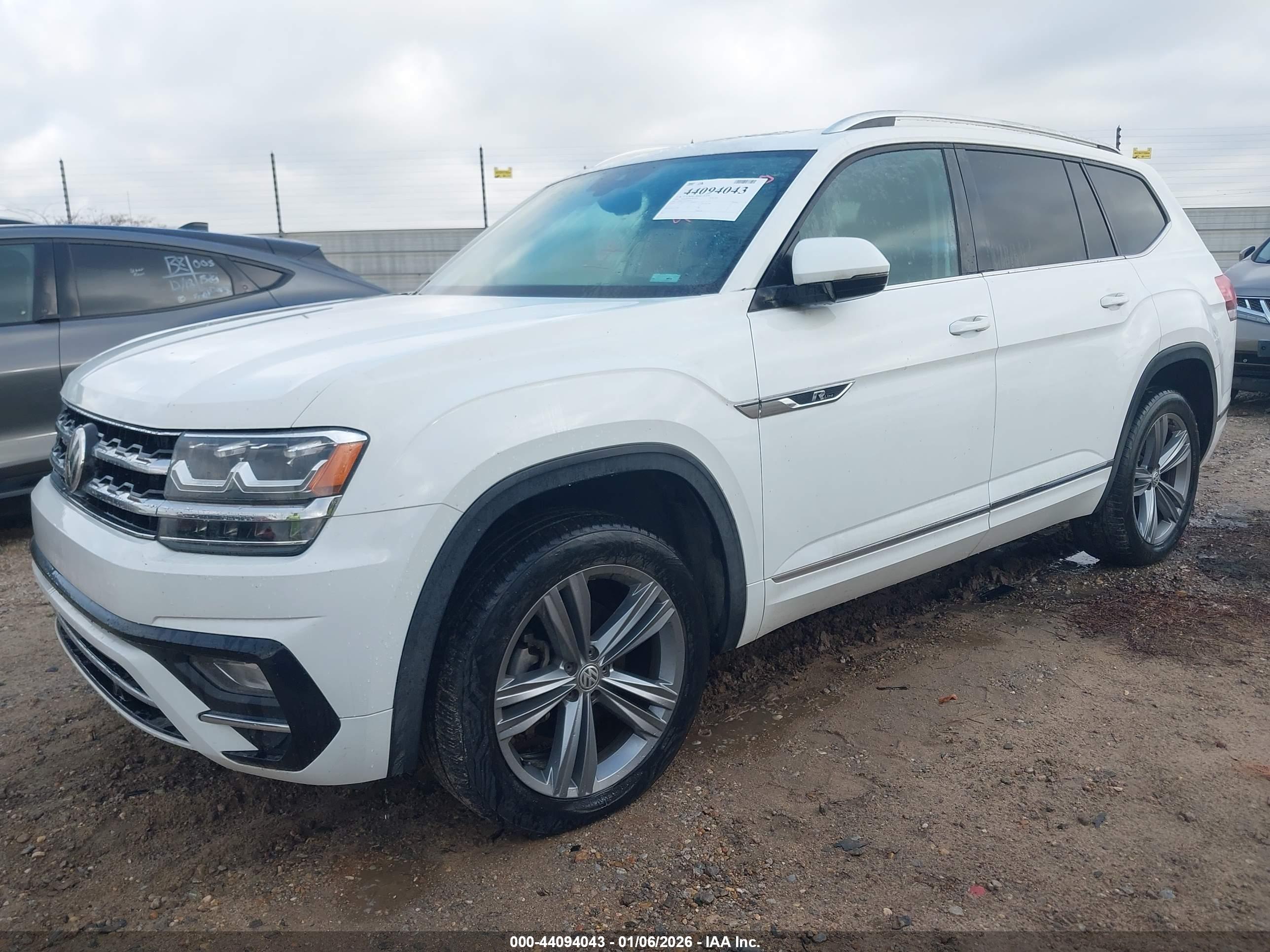 VOLKSWAGEN ATLAS image 2