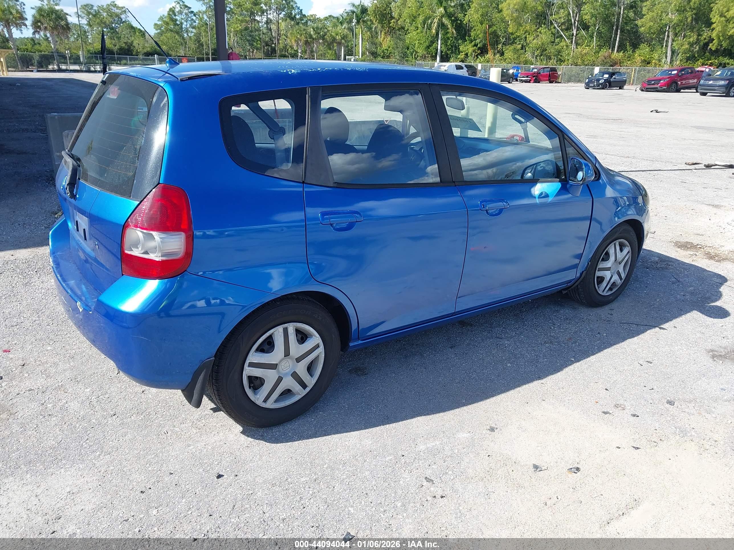 HONDA FIT image 4