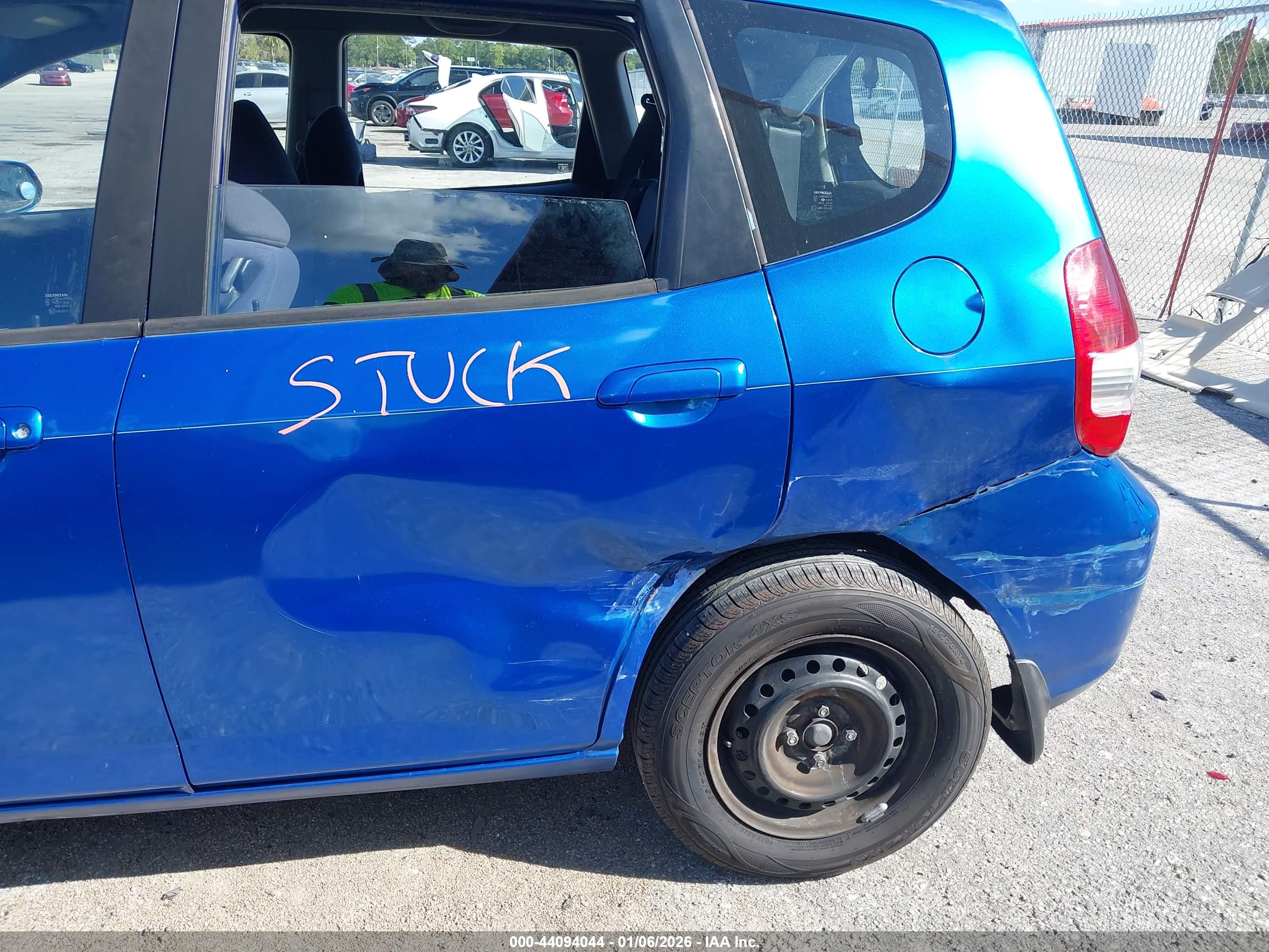HONDA FIT image 6