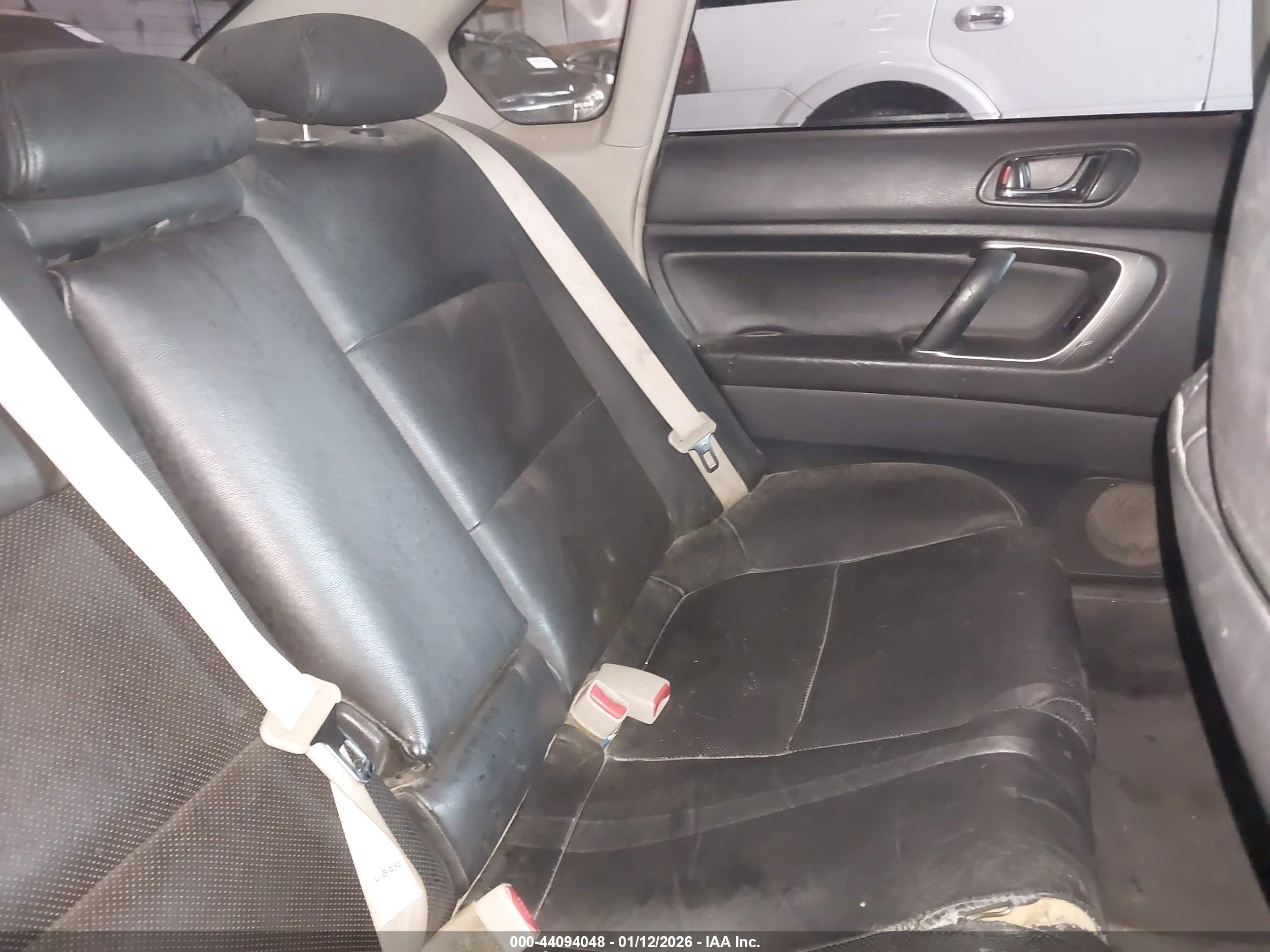 SUBARU LEGACY image 8
