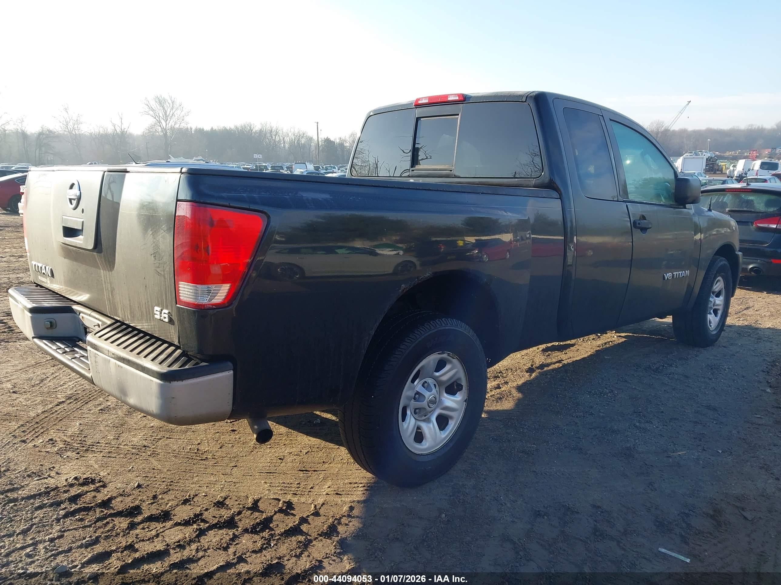 NISSAN TITAN image 4