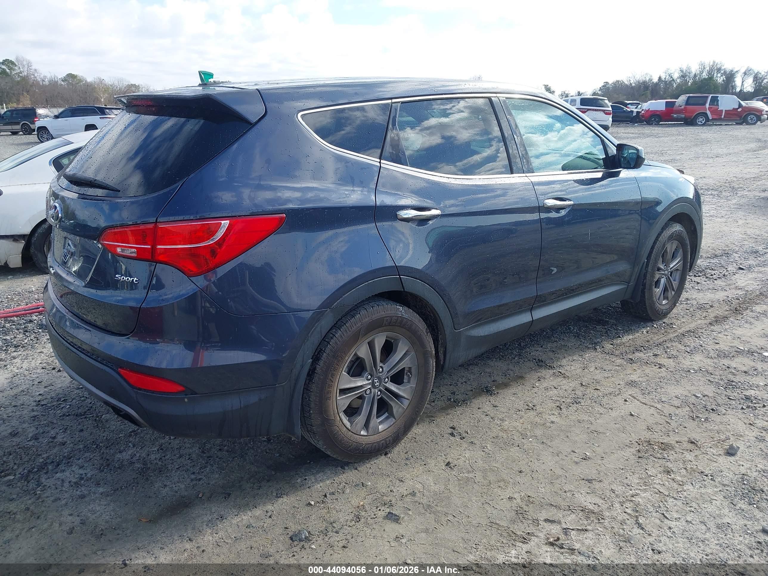 HYUNDAI SANTA image 4