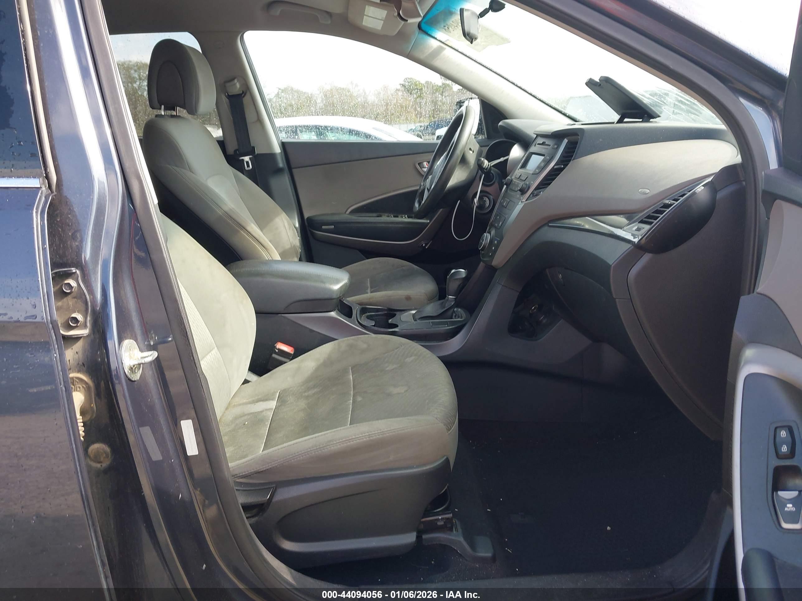 HYUNDAI SANTA image 5