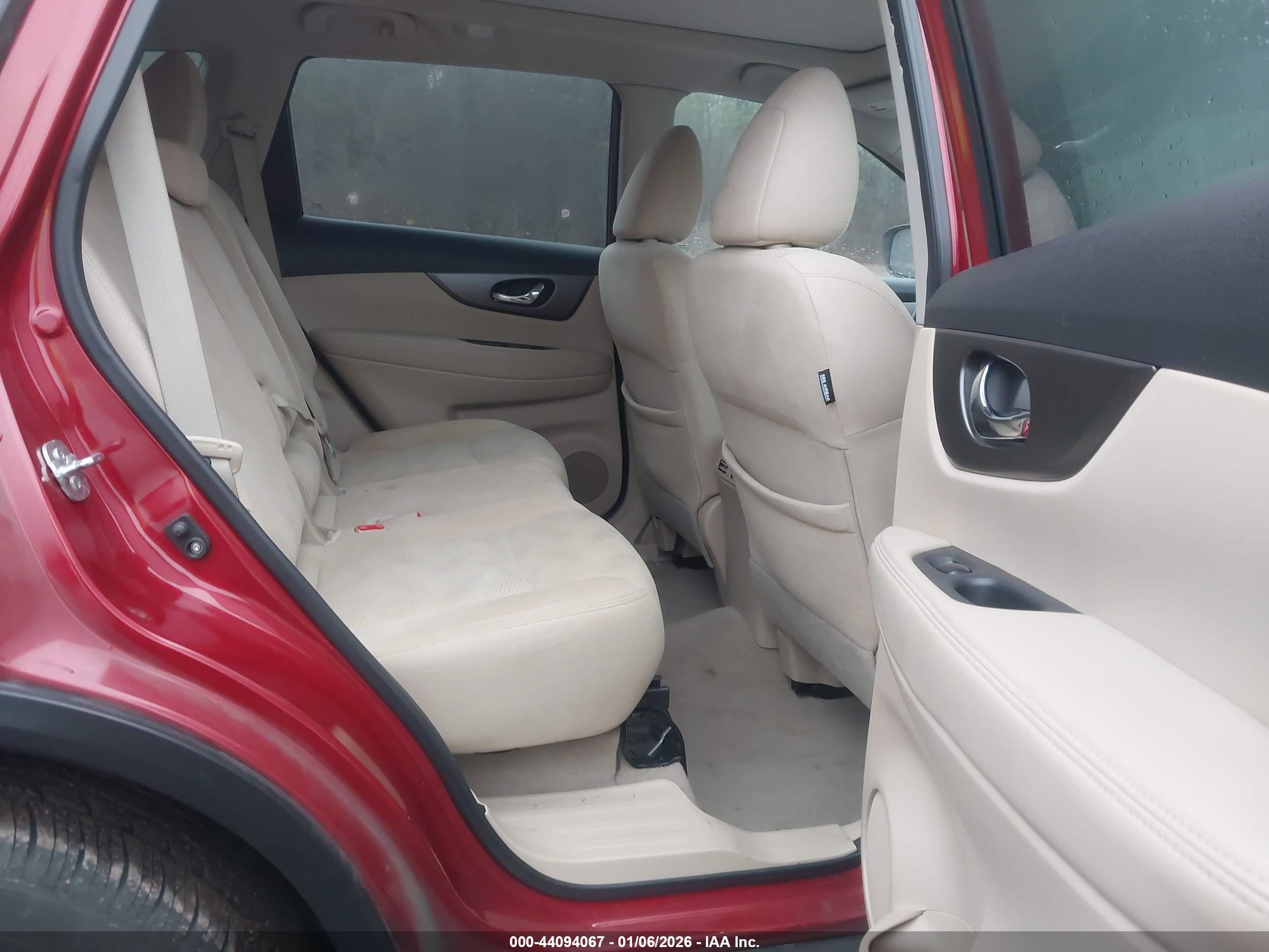 NISSAN ROGUE image 8