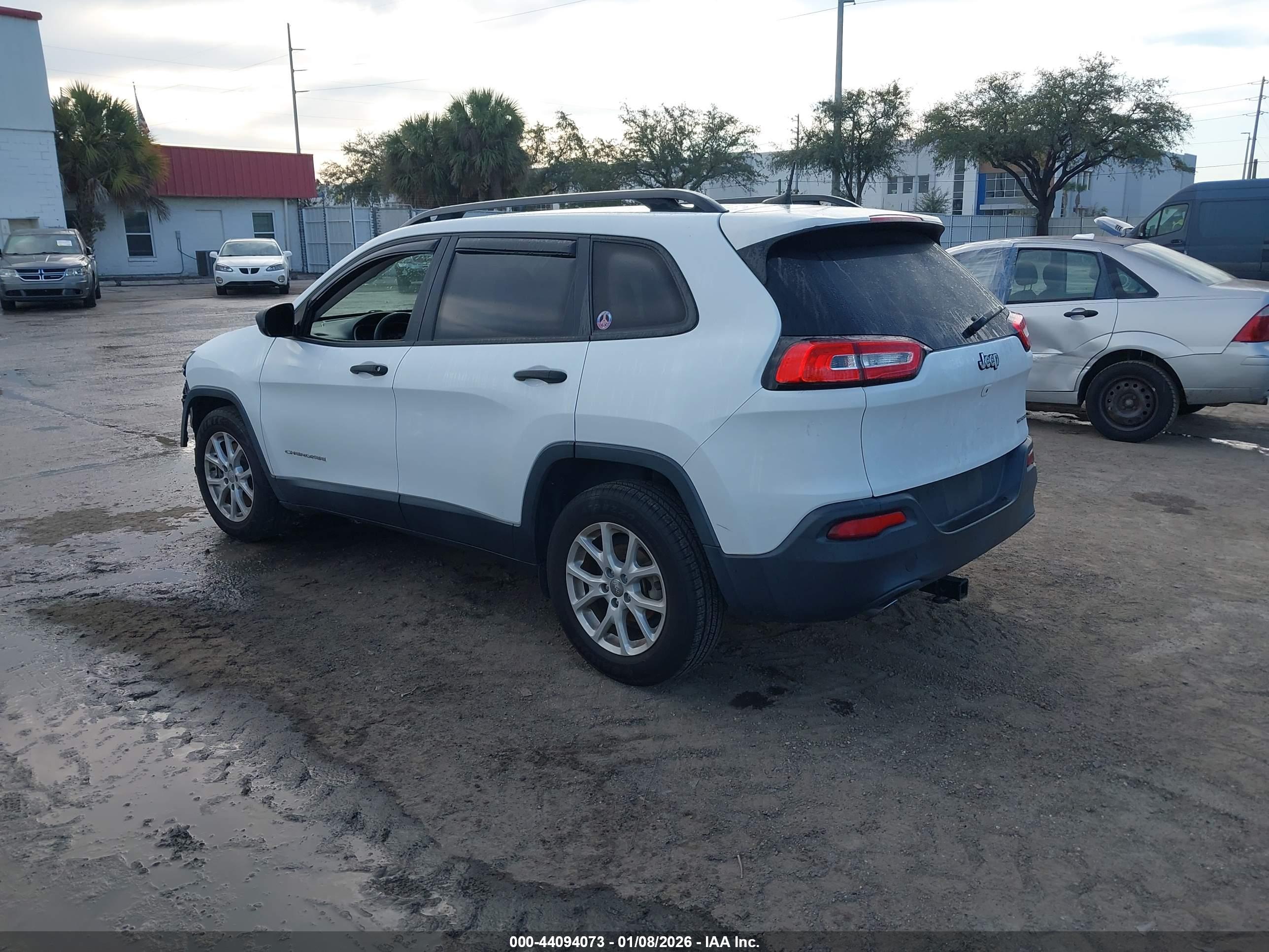JEEP CHEROKEE image 3