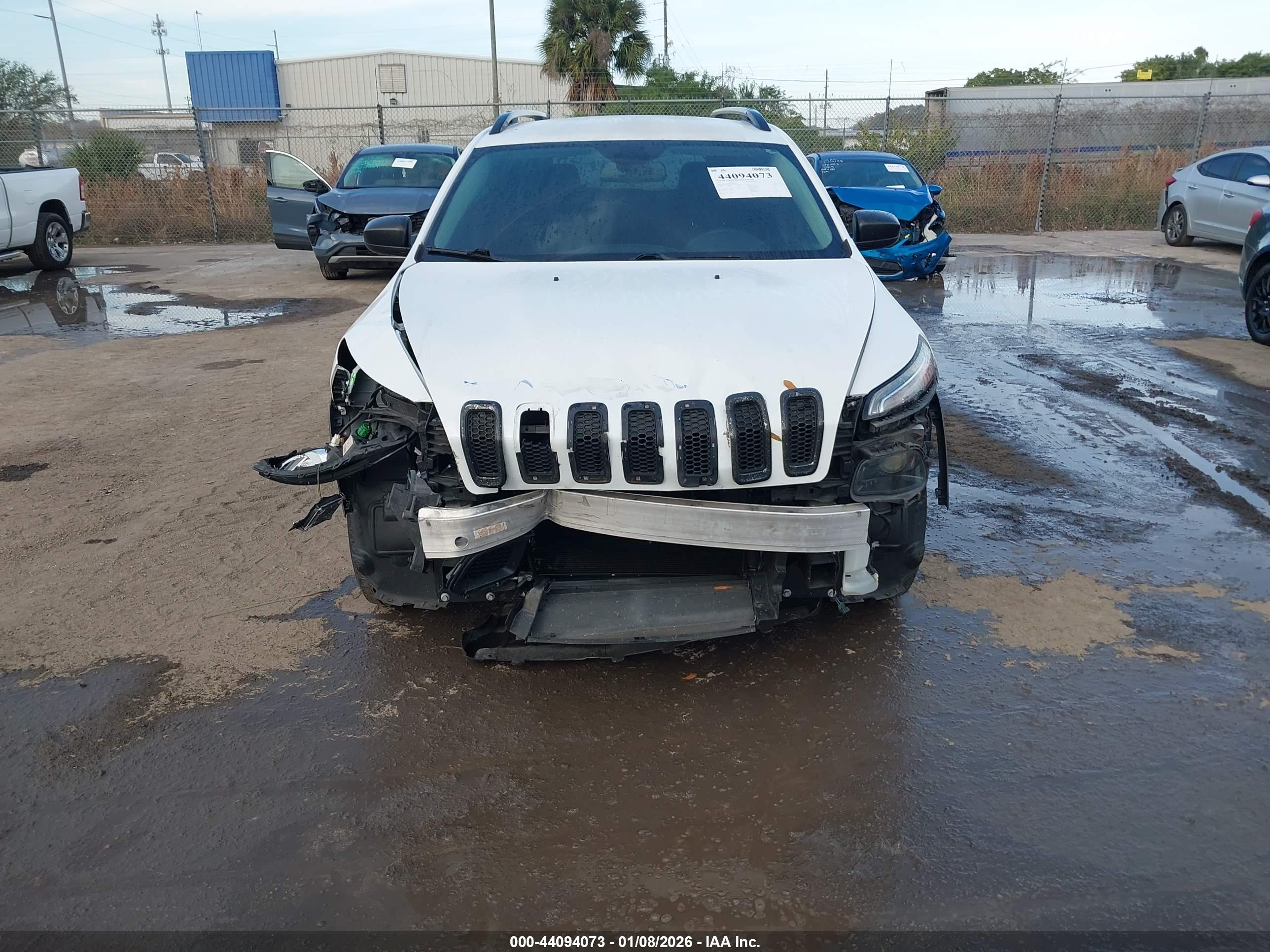 JEEP CHEROKEE image 6