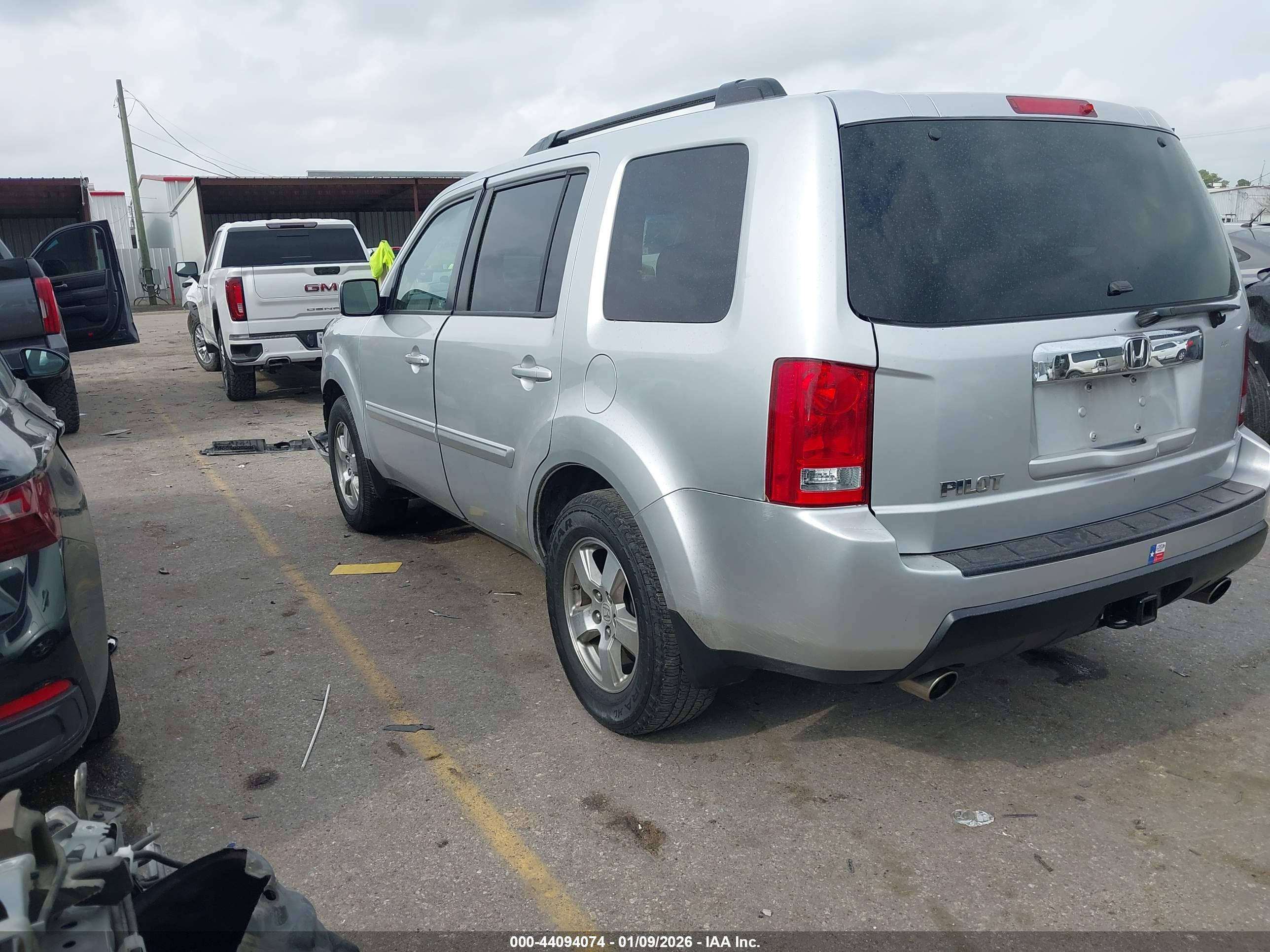 HONDA PILOT image 3