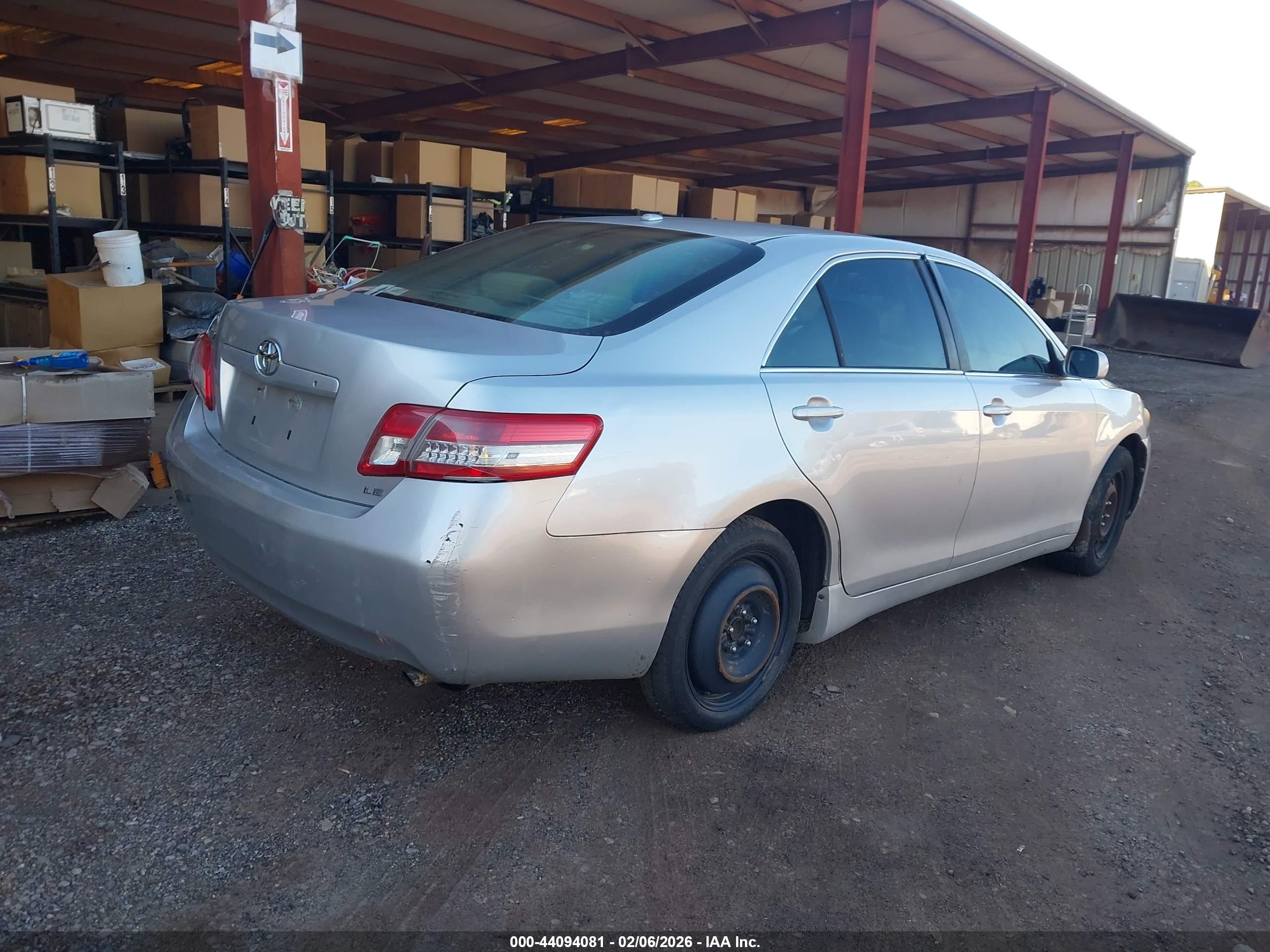 TOYOTA CAMRY image 4