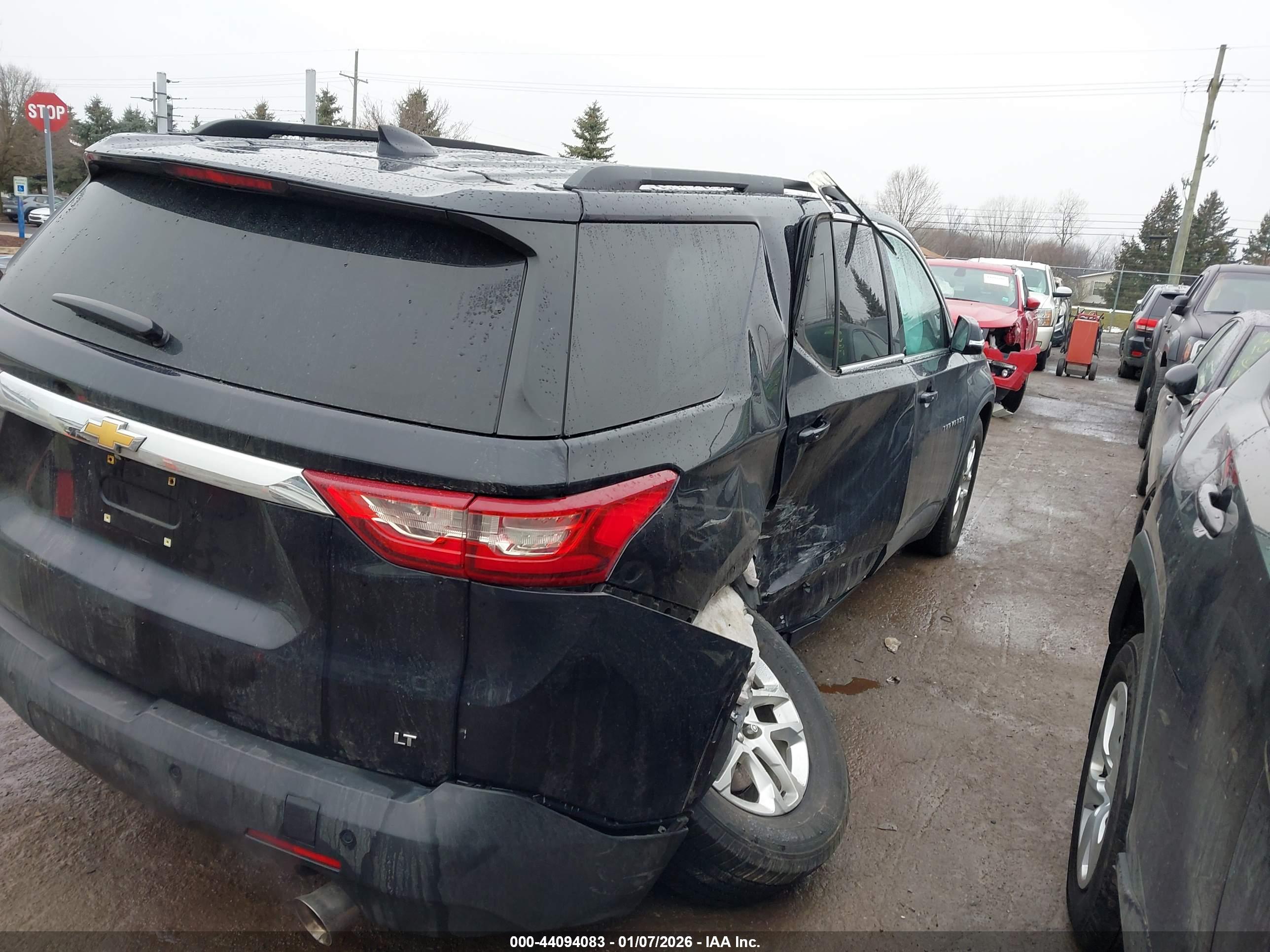 CHEVROLET TRAVERSE image 6