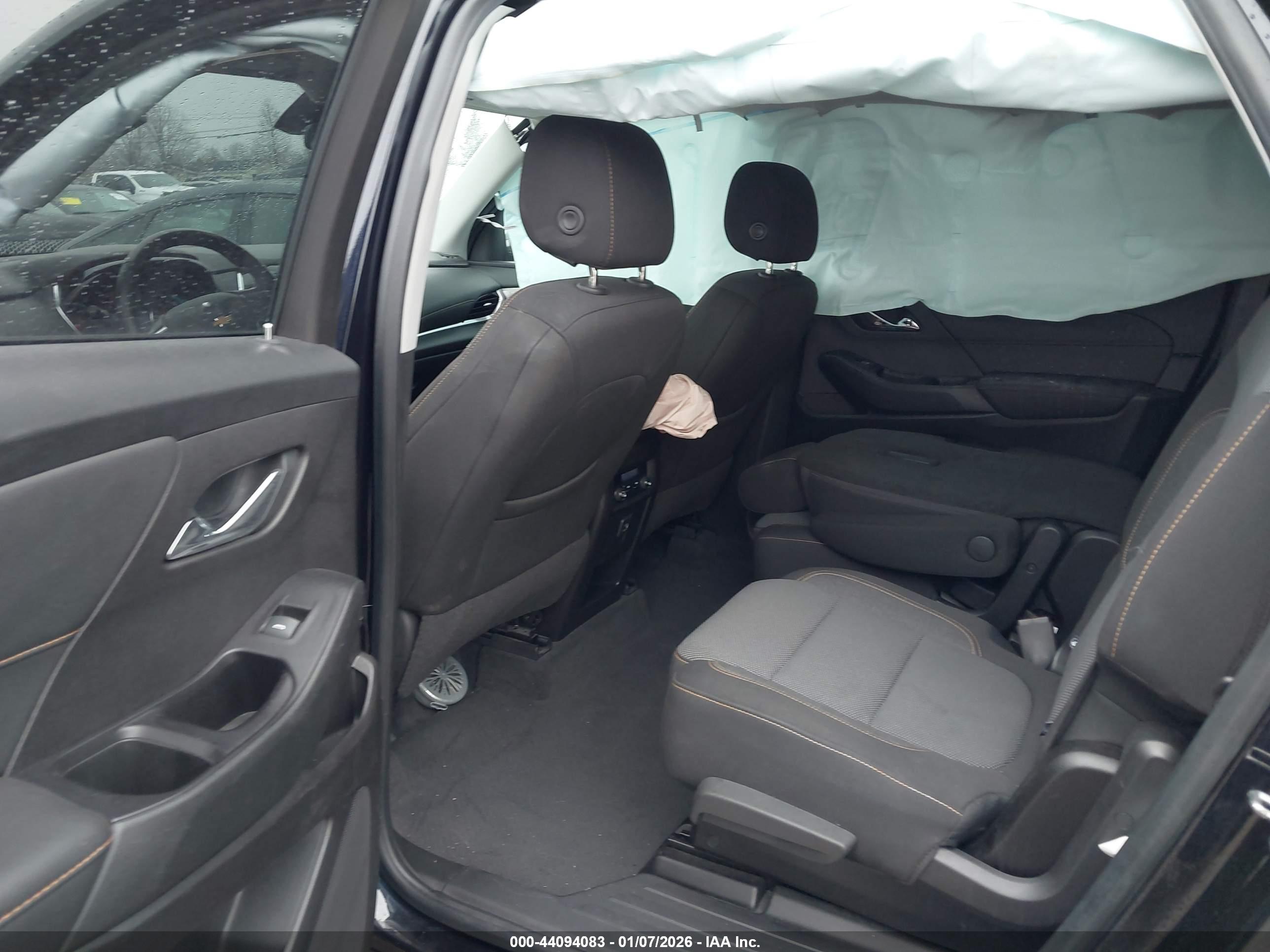 CHEVROLET TRAVERSE image 8