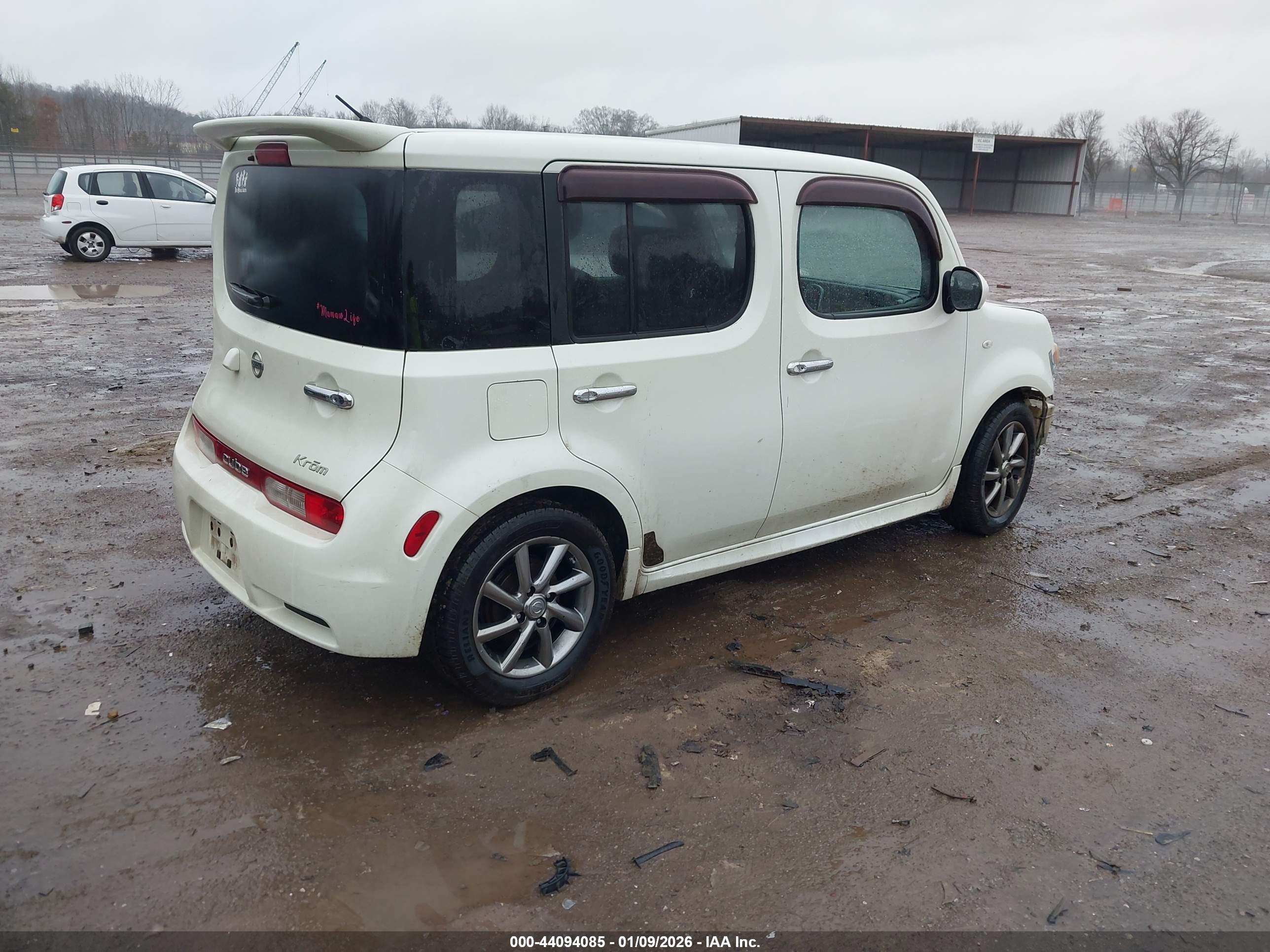 NISSAN CUBE image 4