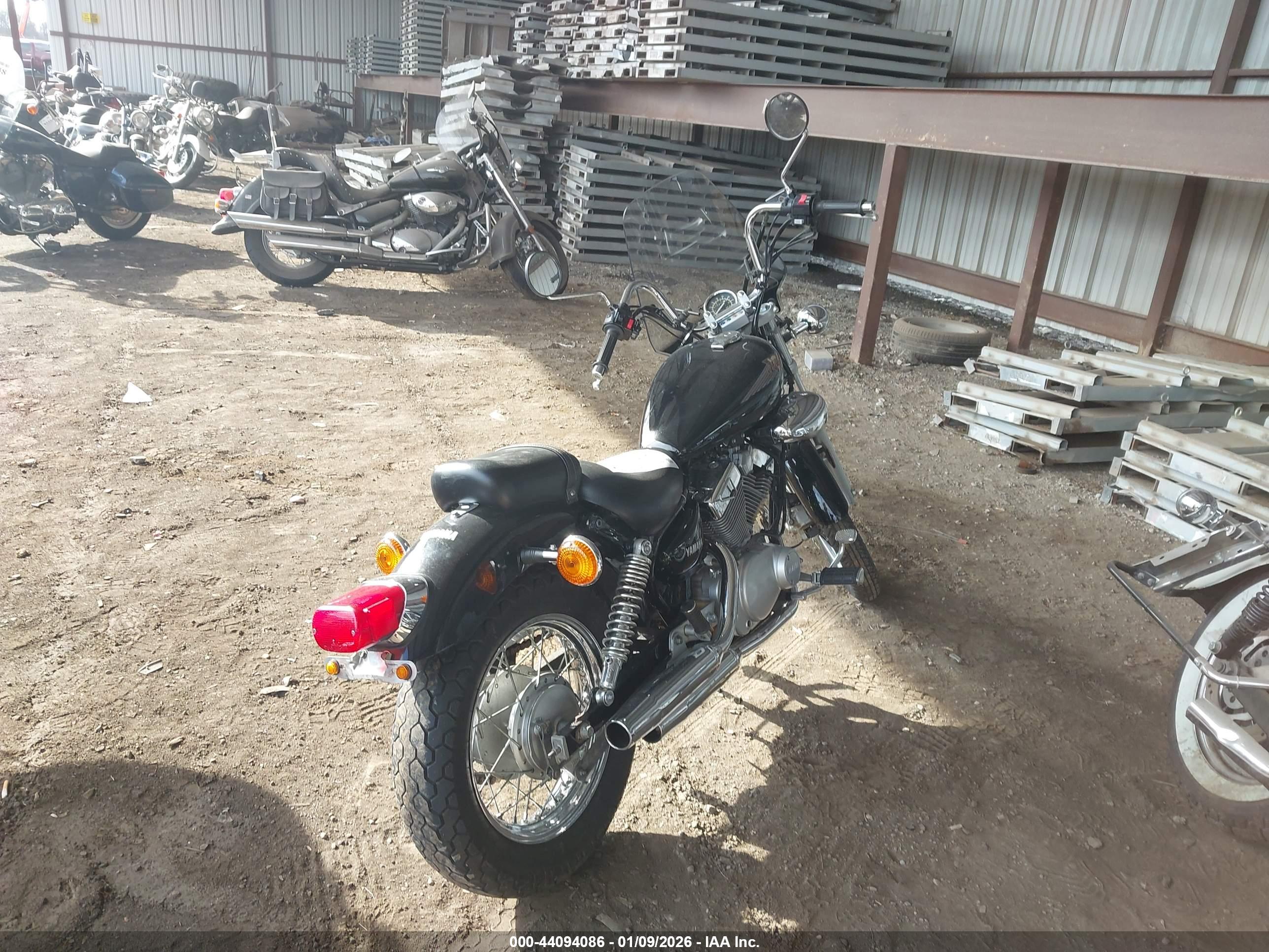 YAMAHA XV250 image 4