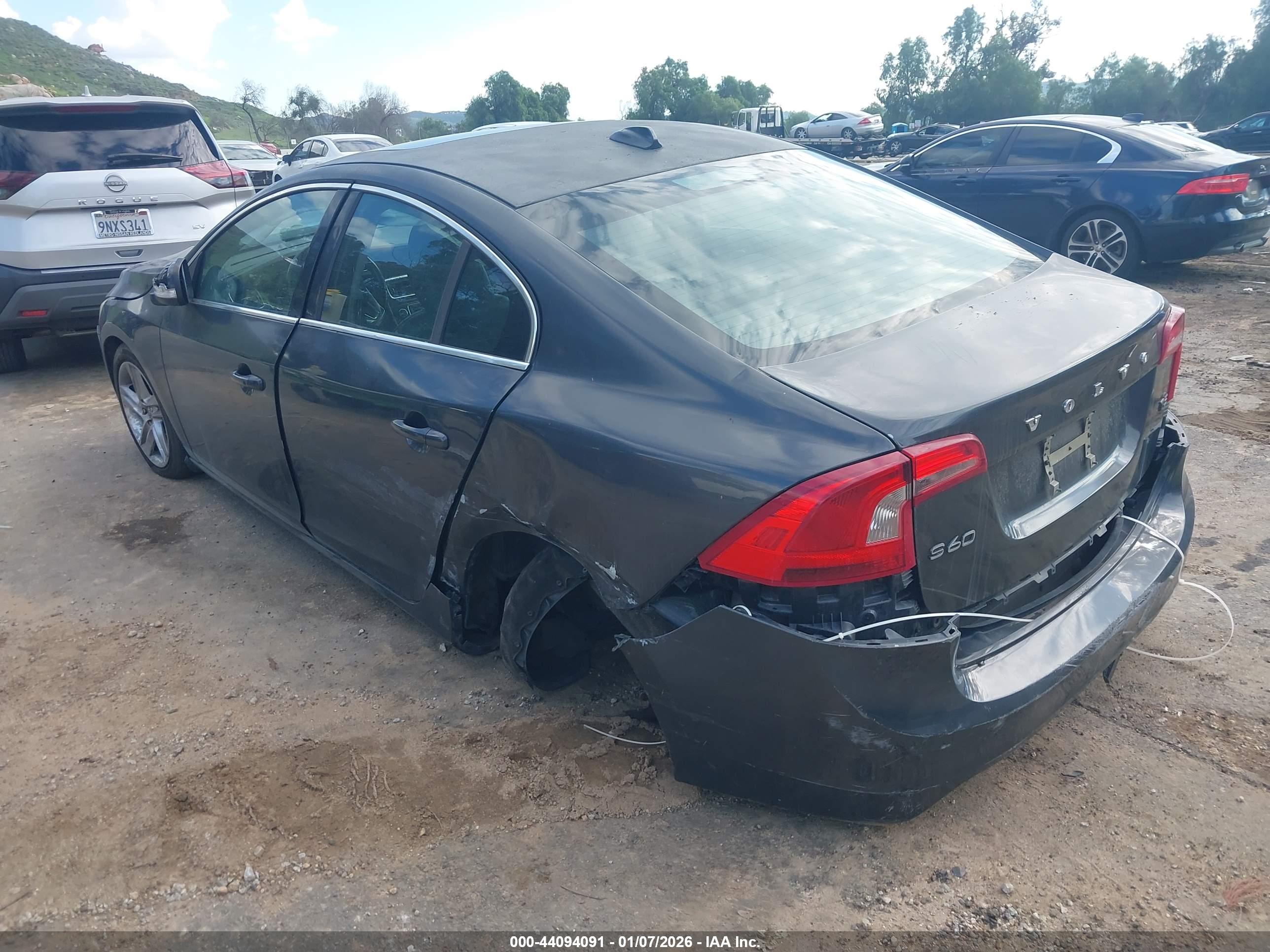 VOLVO S60 image 3