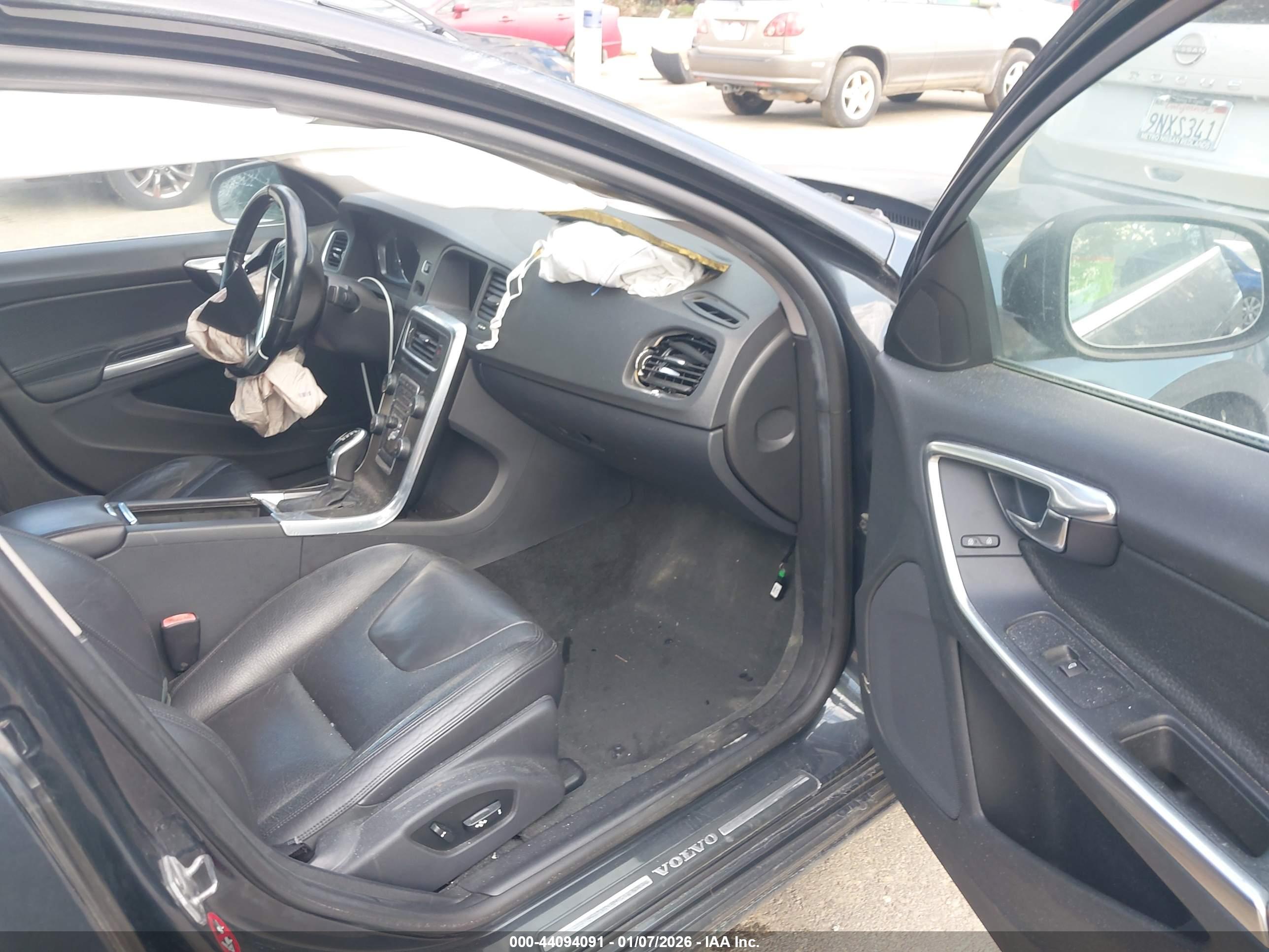 VOLVO S60 image 5