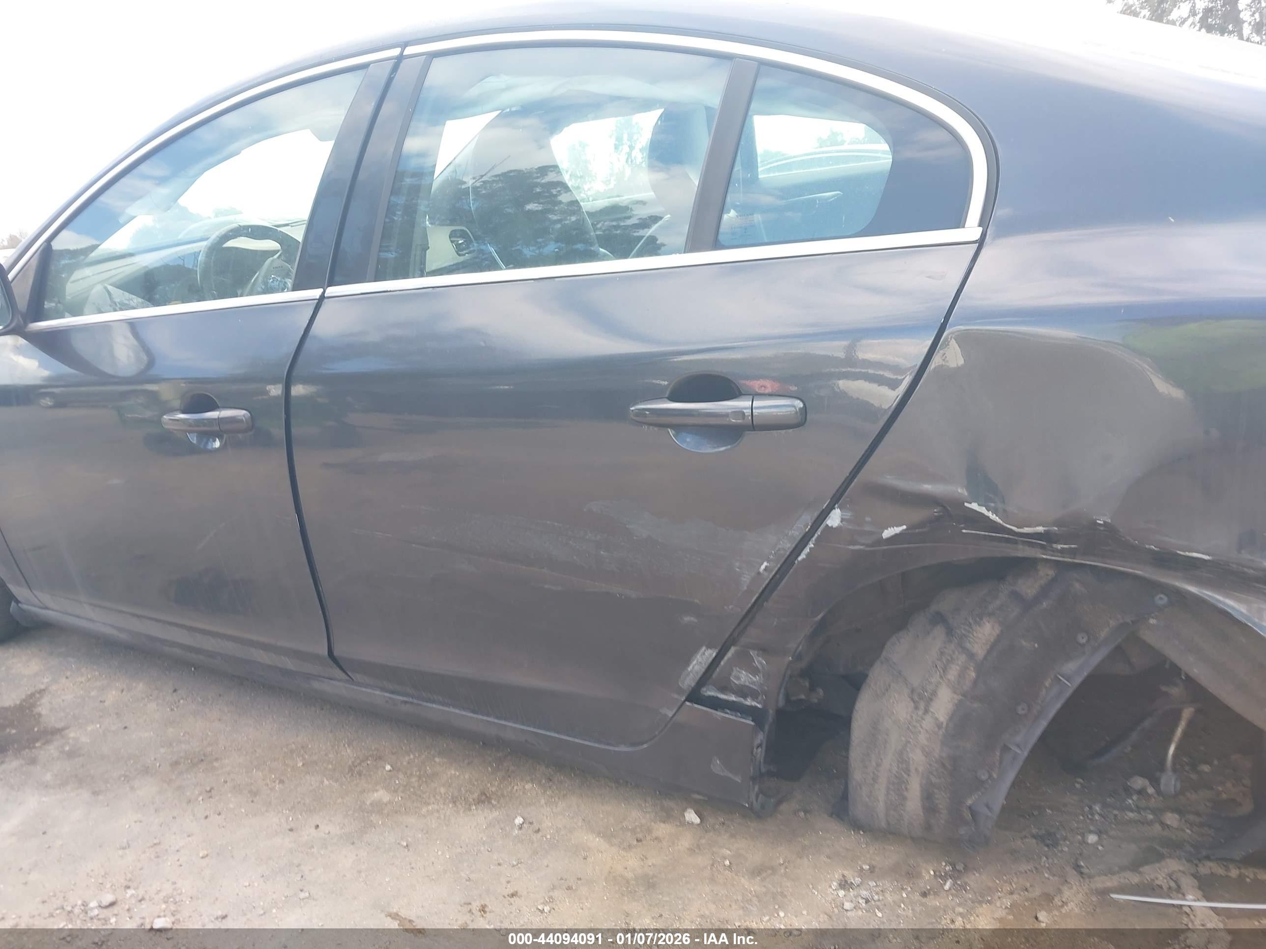 VOLVO S60 image 6
