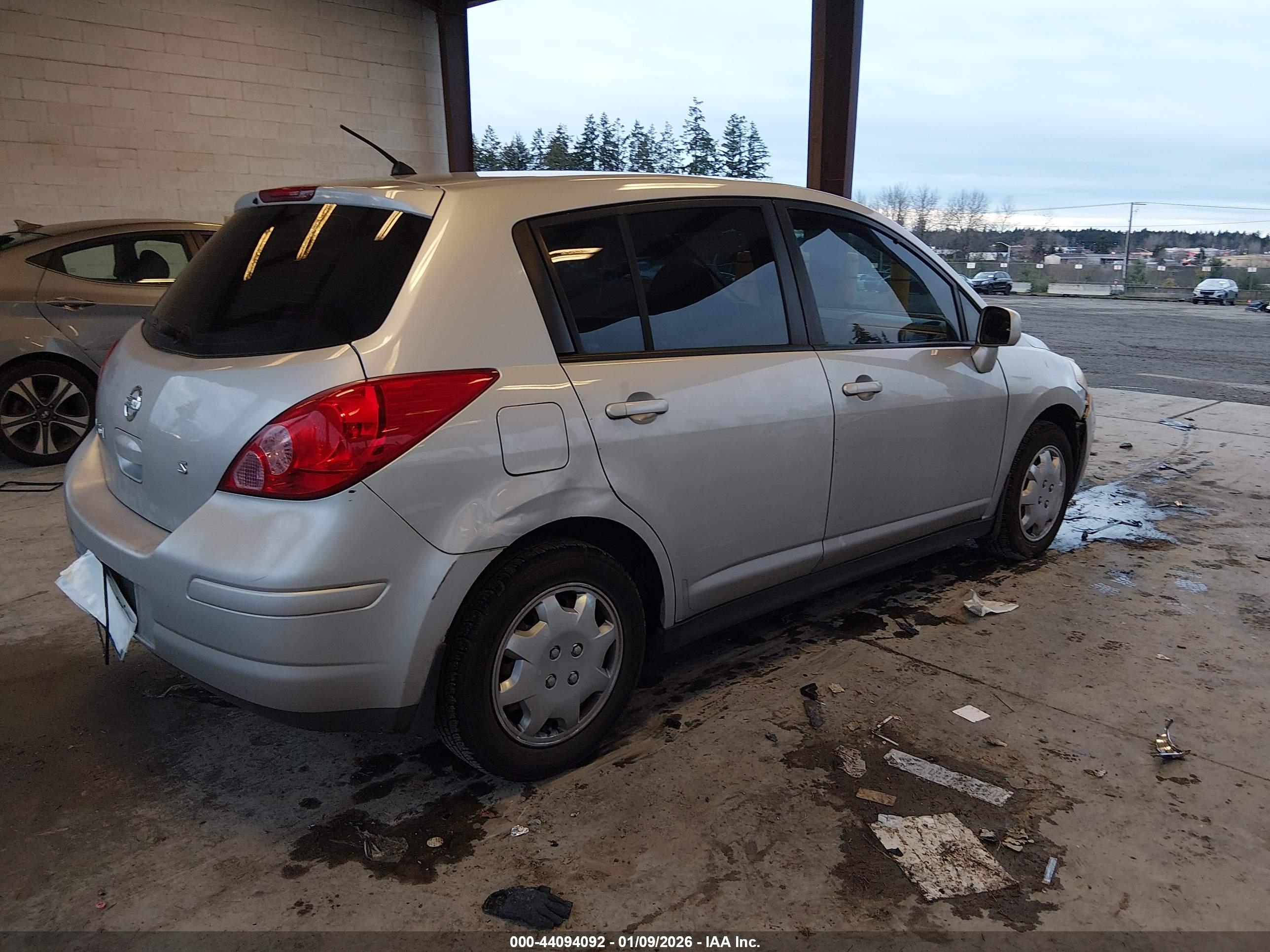 NISSAN VERSA image 4