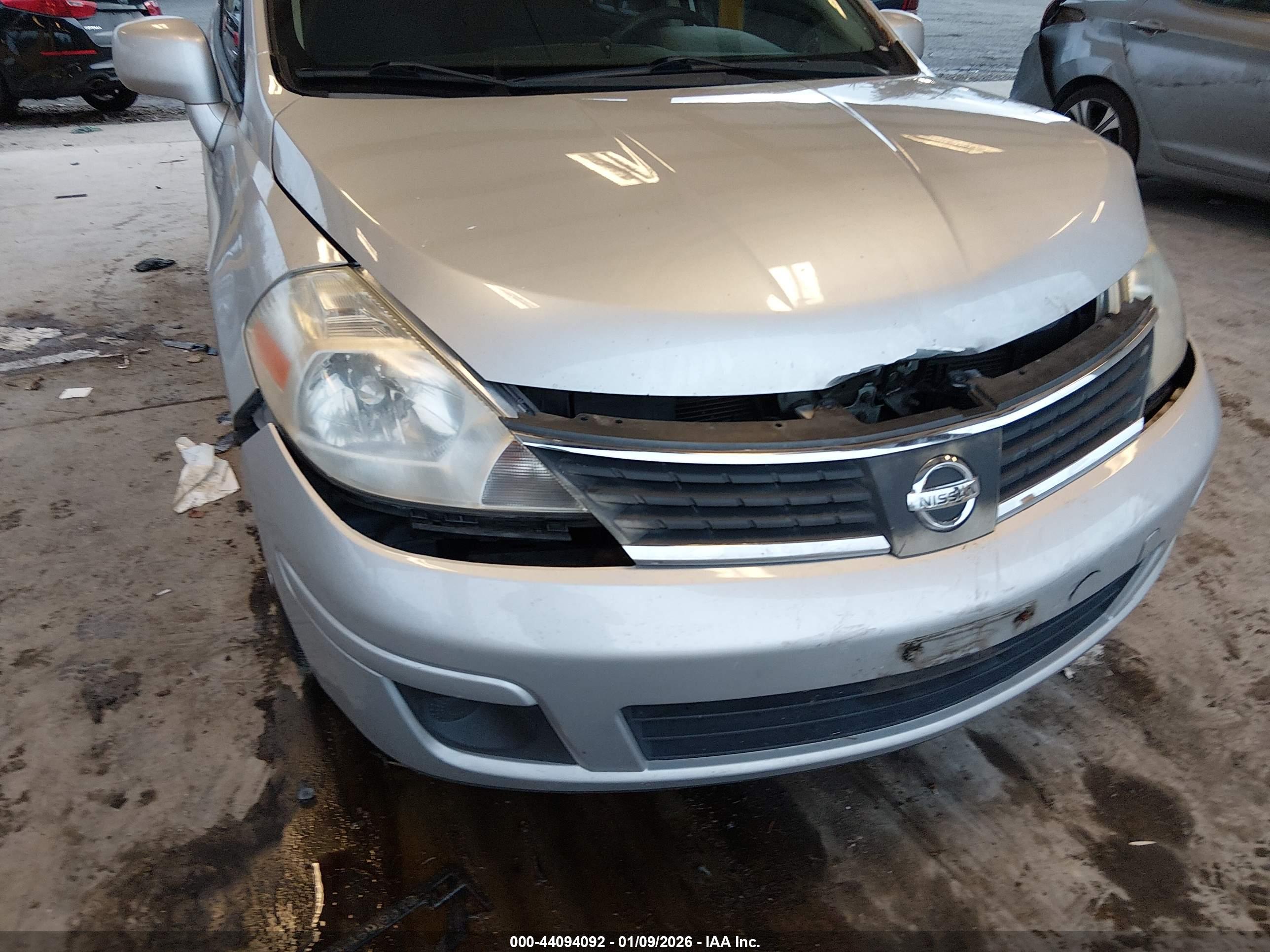 NISSAN VERSA image 6