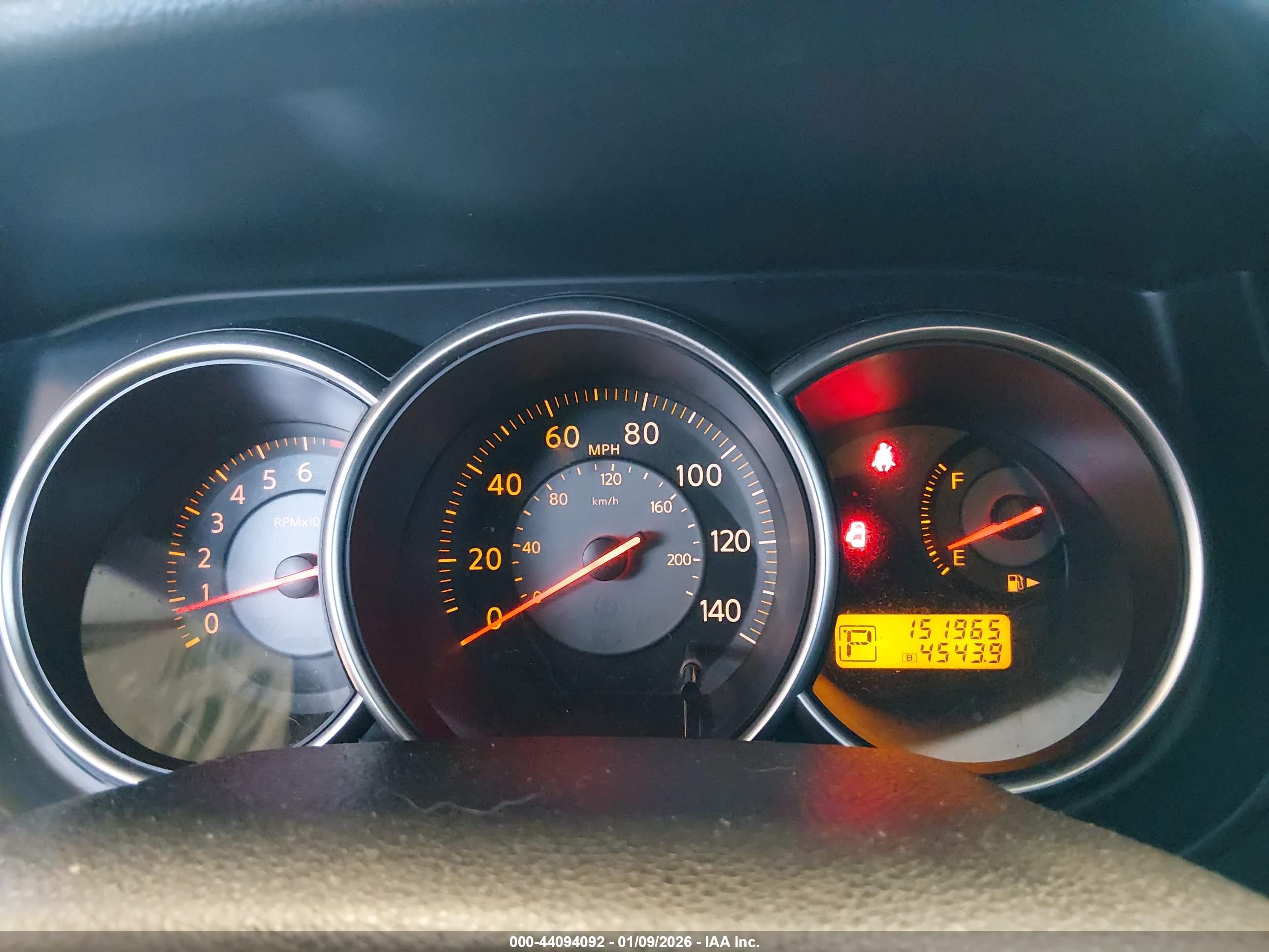NISSAN VERSA image 7