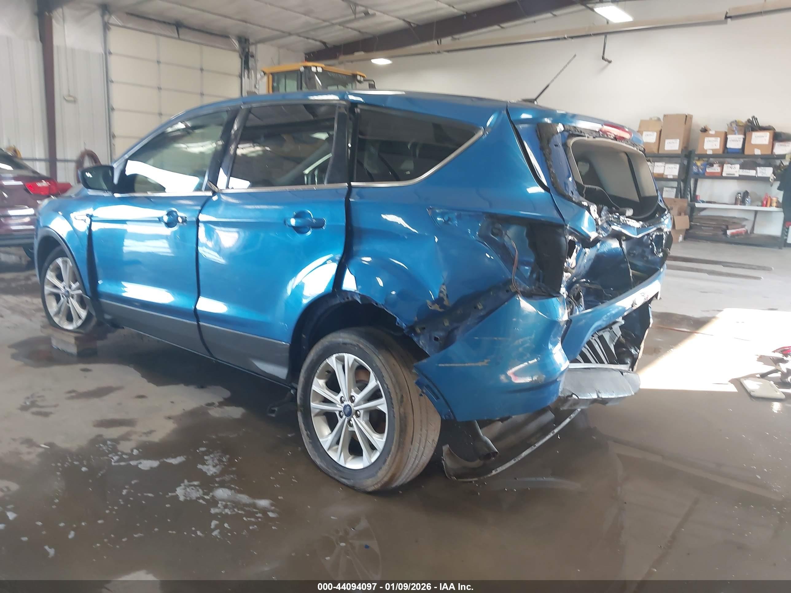 FORD ESCAPE image 3