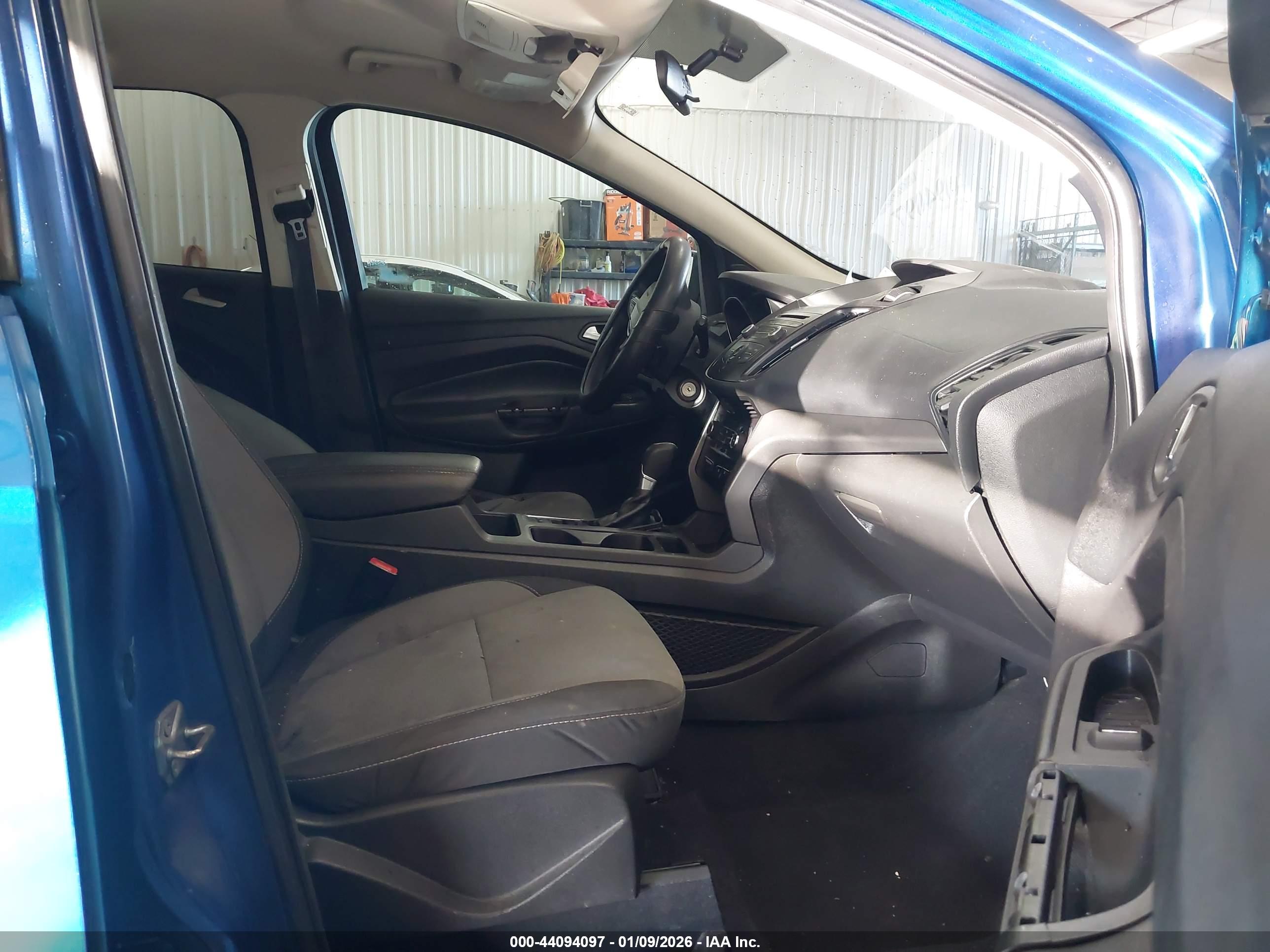 FORD ESCAPE image 5