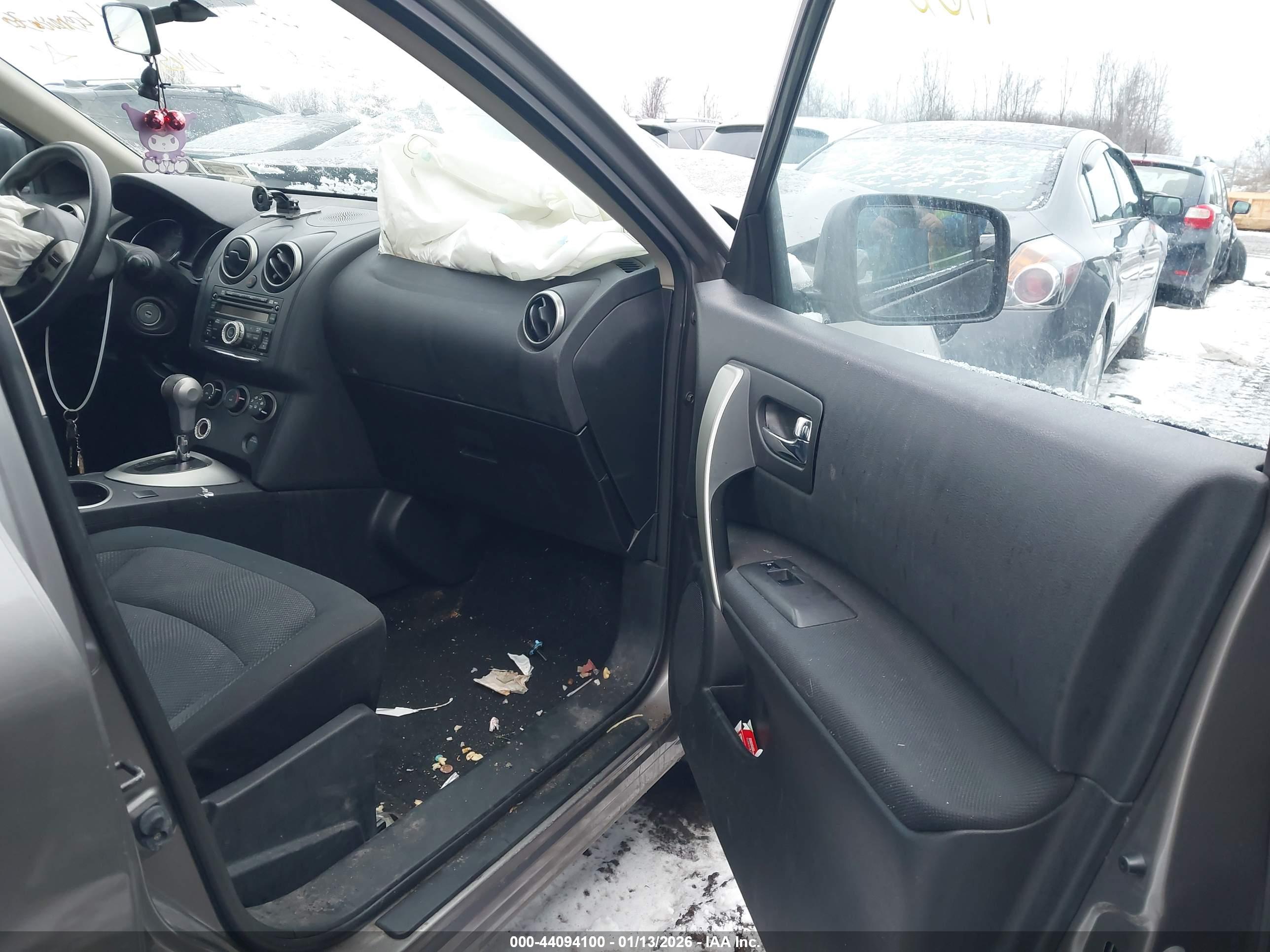 NISSAN ROGUE image 5