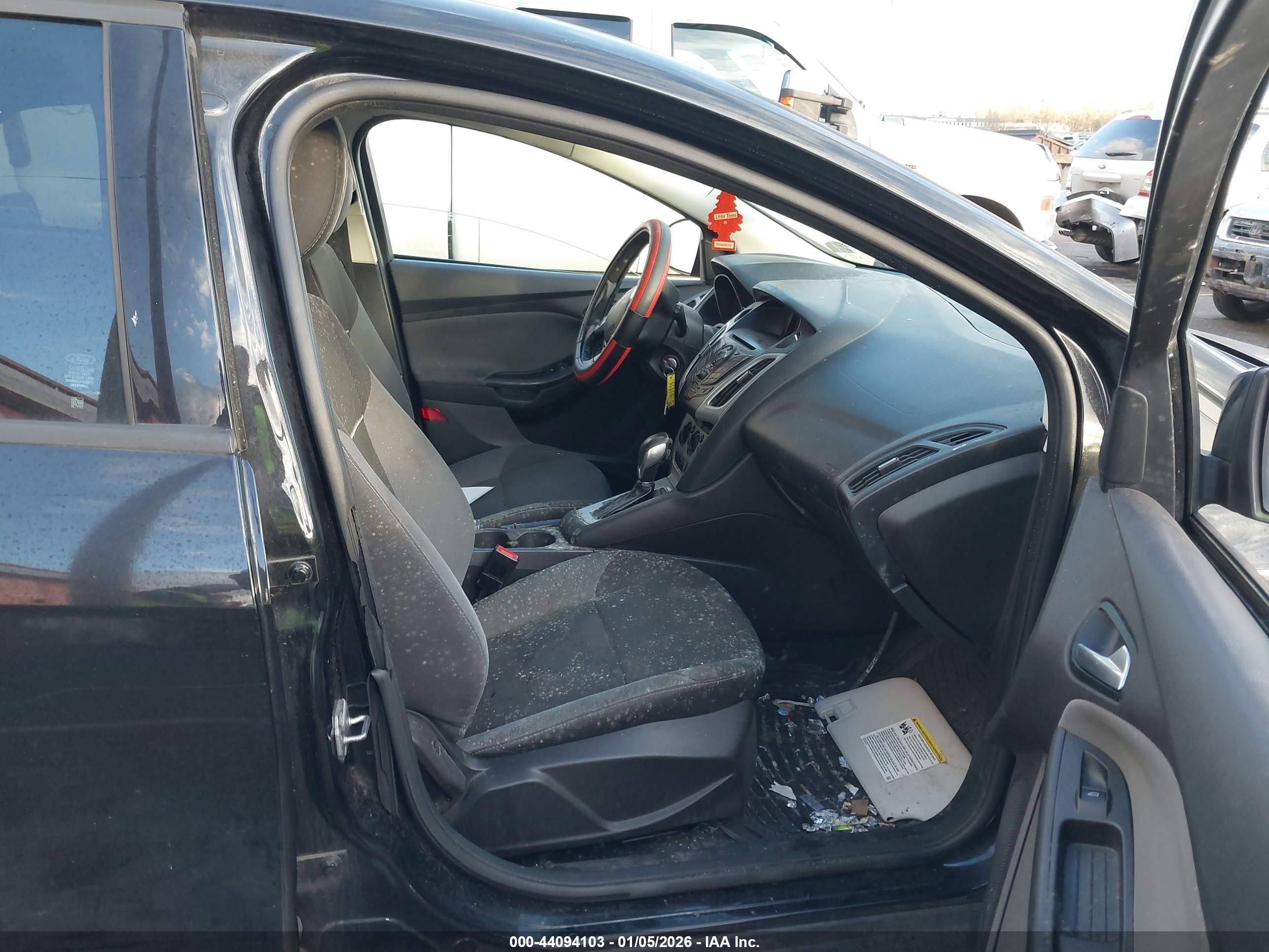 FORD FOCUS image 5
