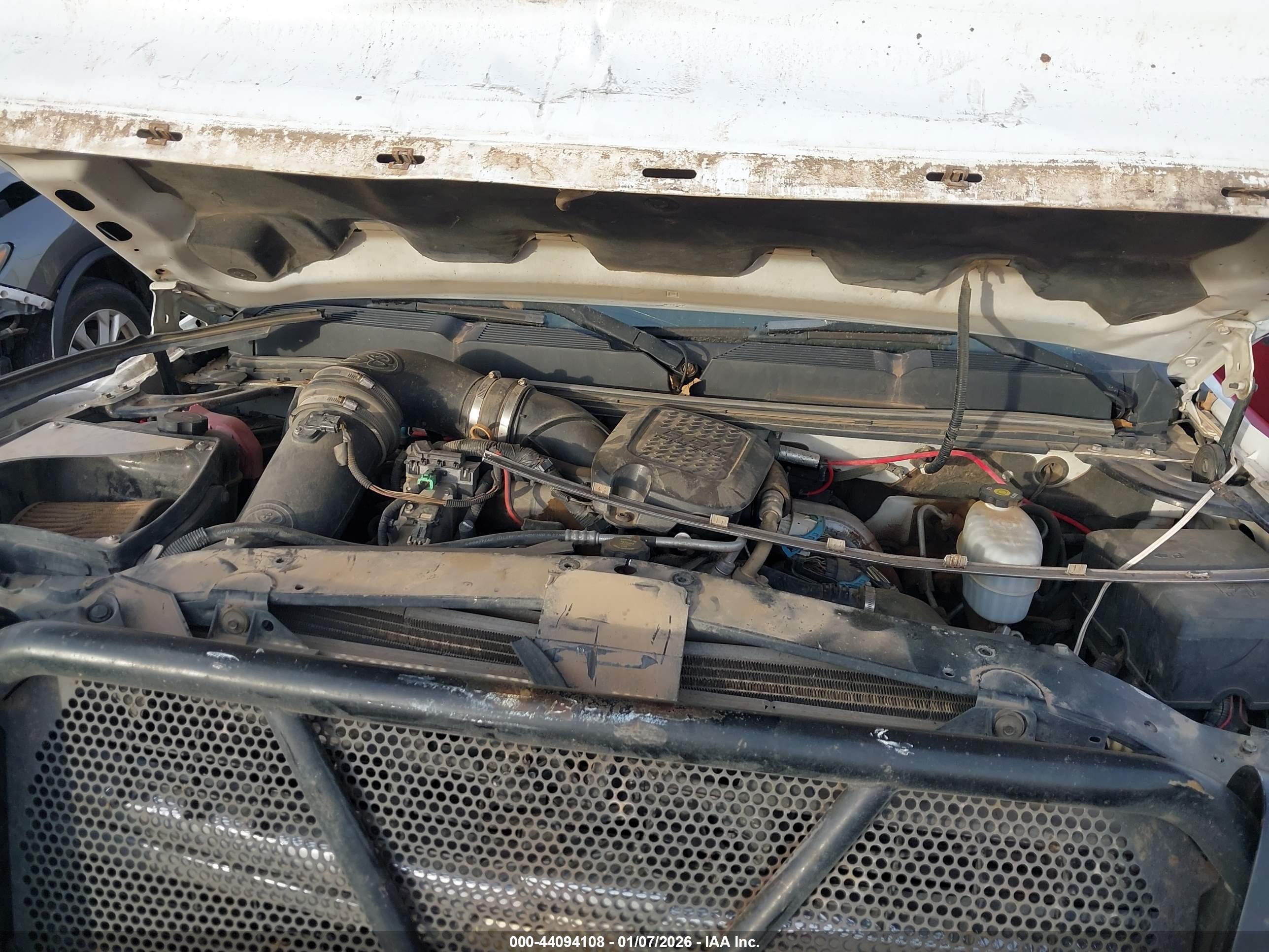 CHEVROLET SILVERADO image 10
